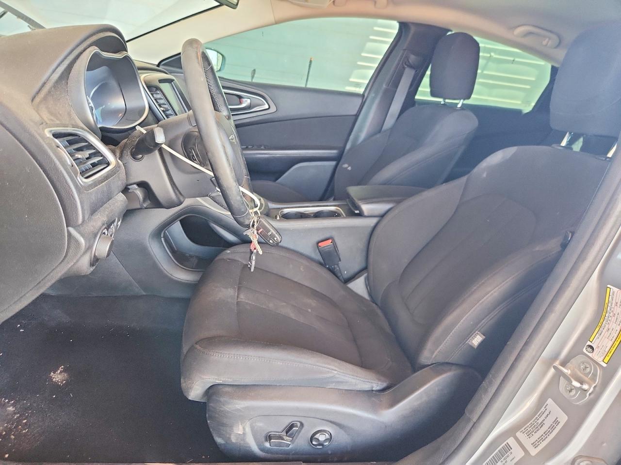 2015 Chrysler 200 Limited Silver vin: 1C3CCCAB2FN646260