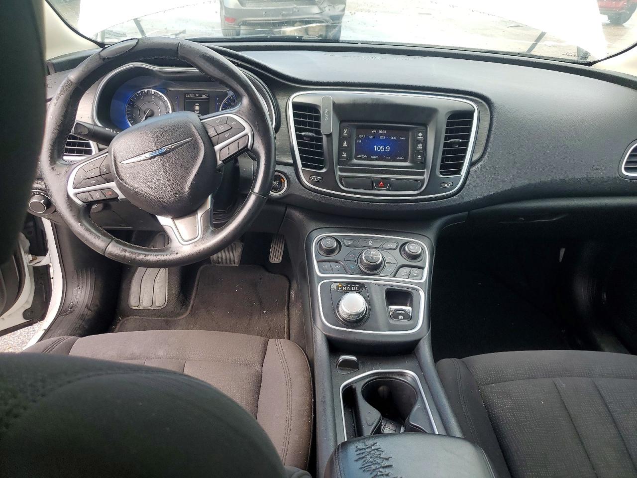 2015 Chrysler 200 Limited White vin: 1C3CCCAB2FN712466