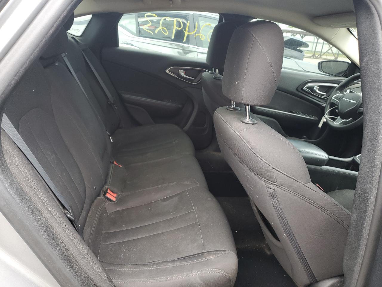 2016 Chrysler 200 Limited Silver vin: 1C3CCCAB2GN140607