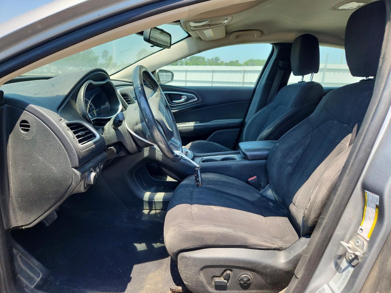 2015 Chrysler 200 Limited Silver vin: 1C3CCCAB3FN526354