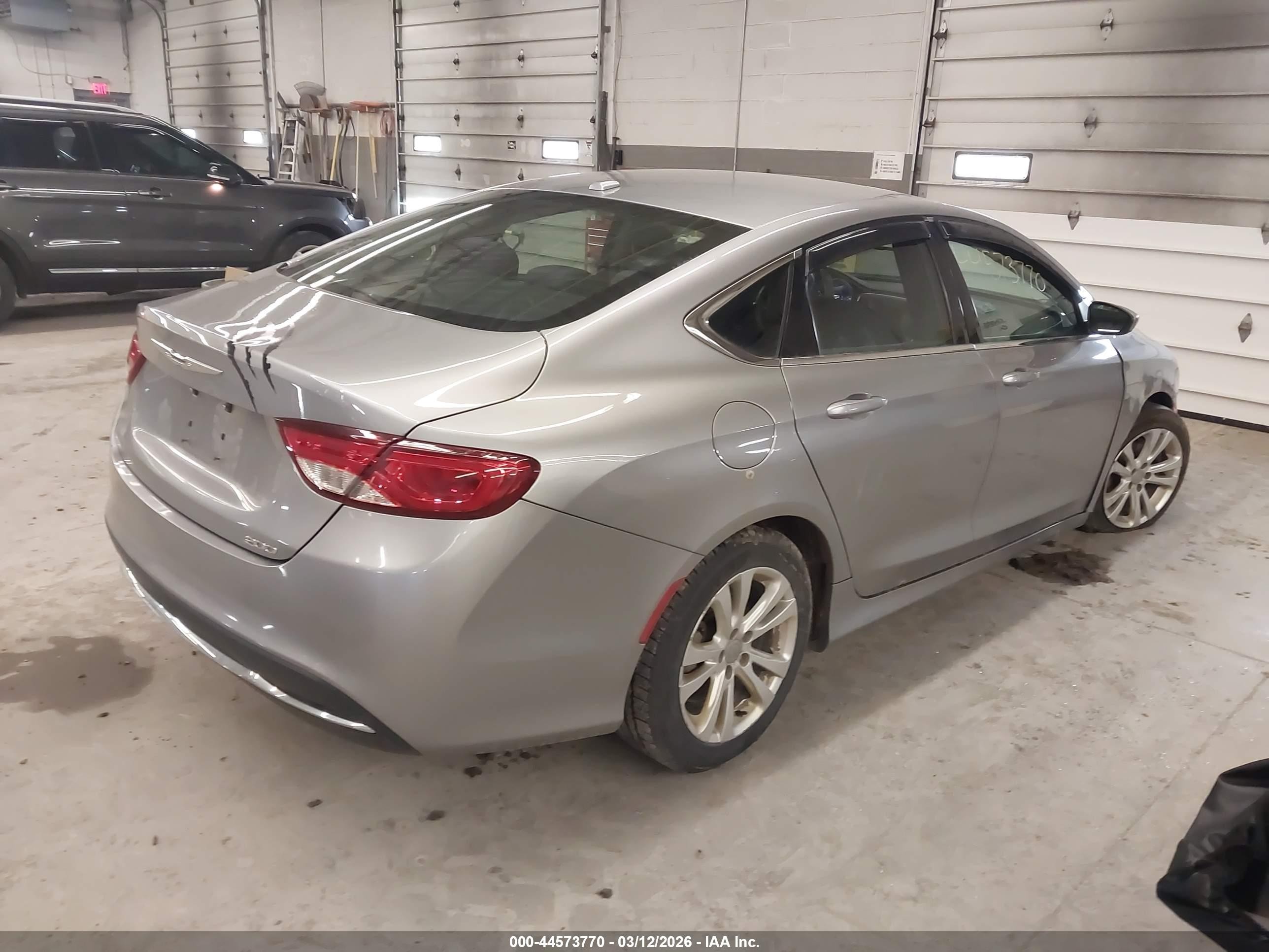 2015 Chrysler 200 Limited Silver vin: 1C3CCCAB3FN547060