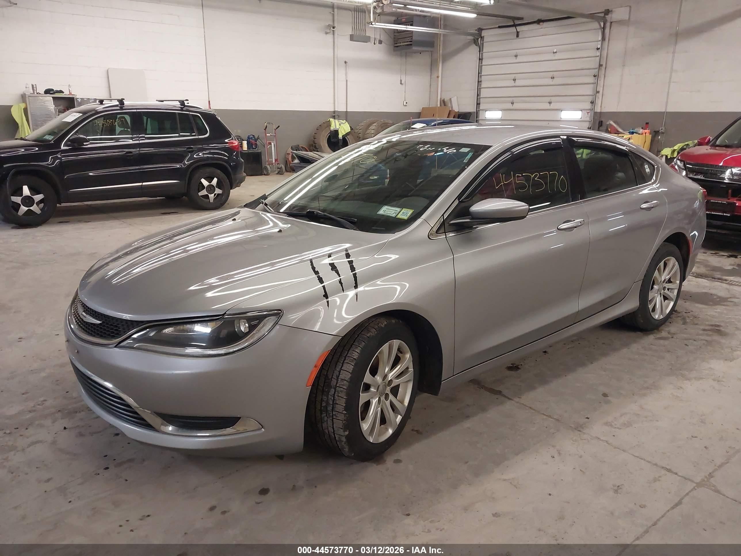 2015 Chrysler 200 Limited Silver vin: 1C3CCCAB3FN547060