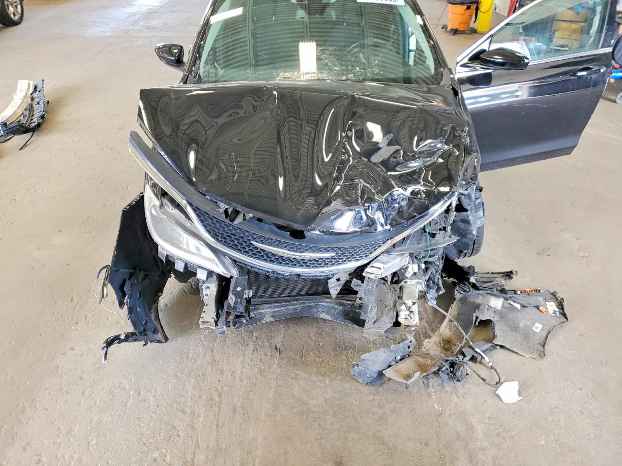 2015 Chrysler 200 Limited Black vin: 1C3CCCAB3FN554185