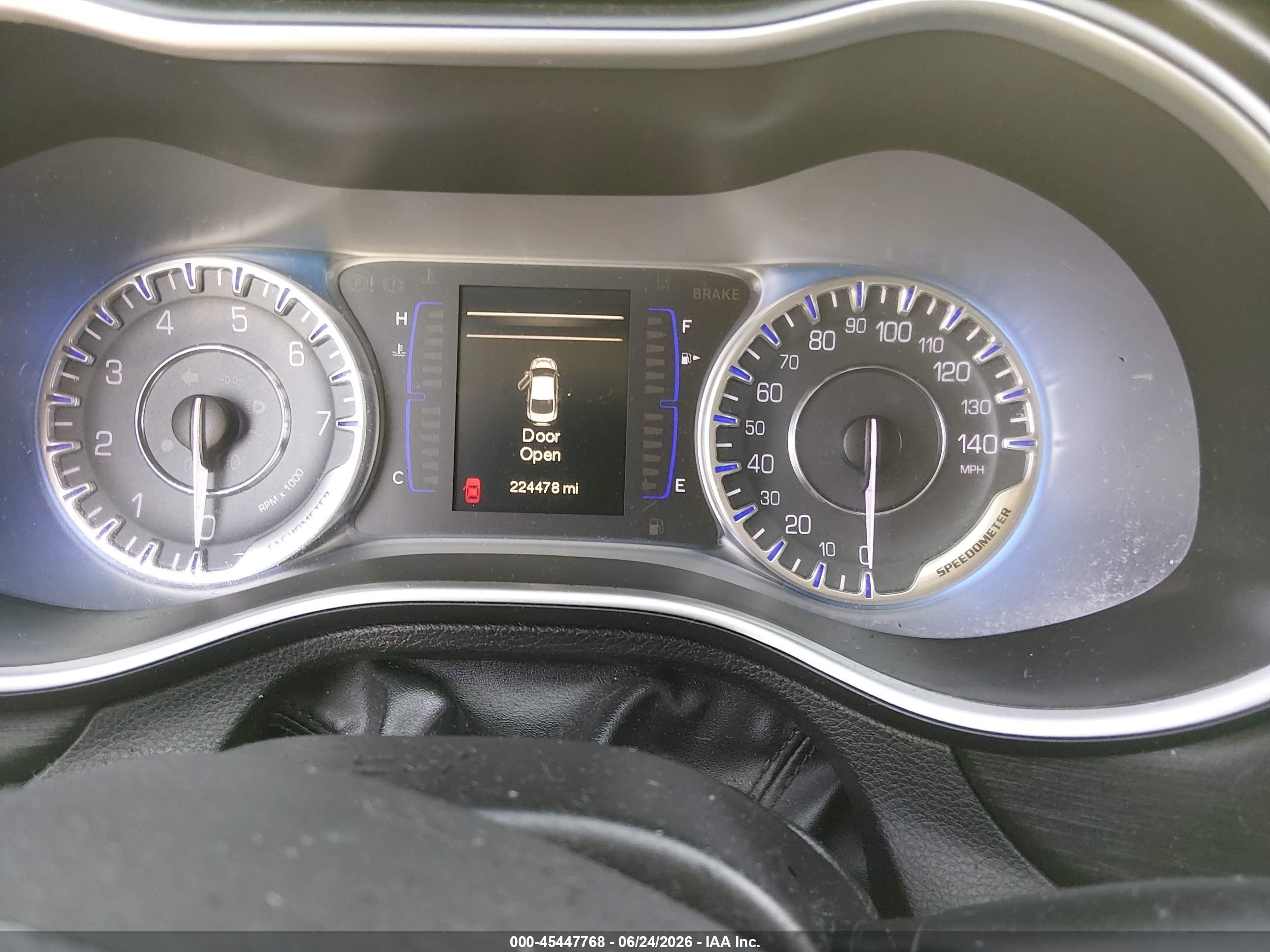 2015 Chrysler 200 Limited White vin: 1C3CCCAB3FN575201
