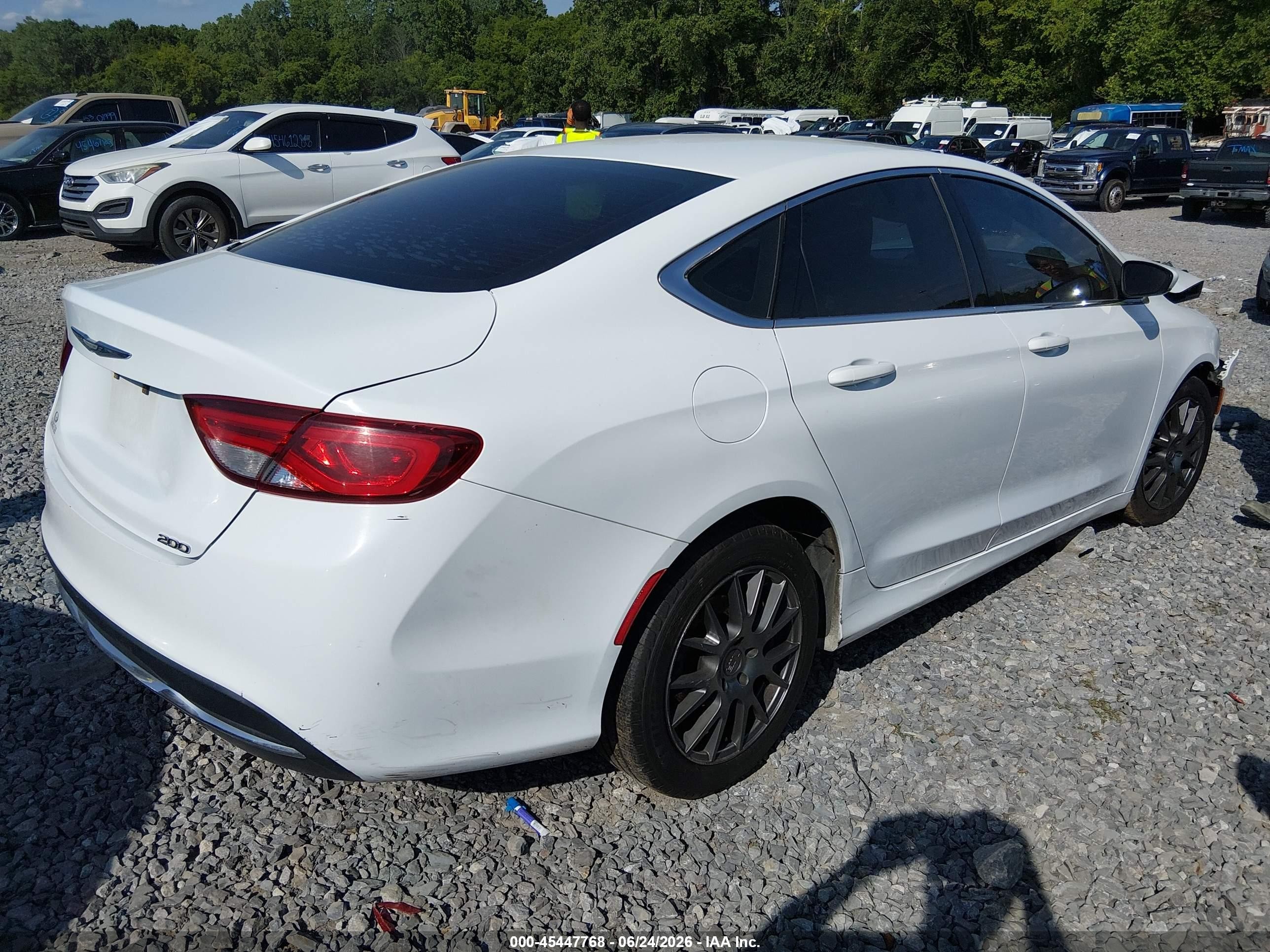 2015 Chrysler 200 Limited White vin: 1C3CCCAB3FN575201