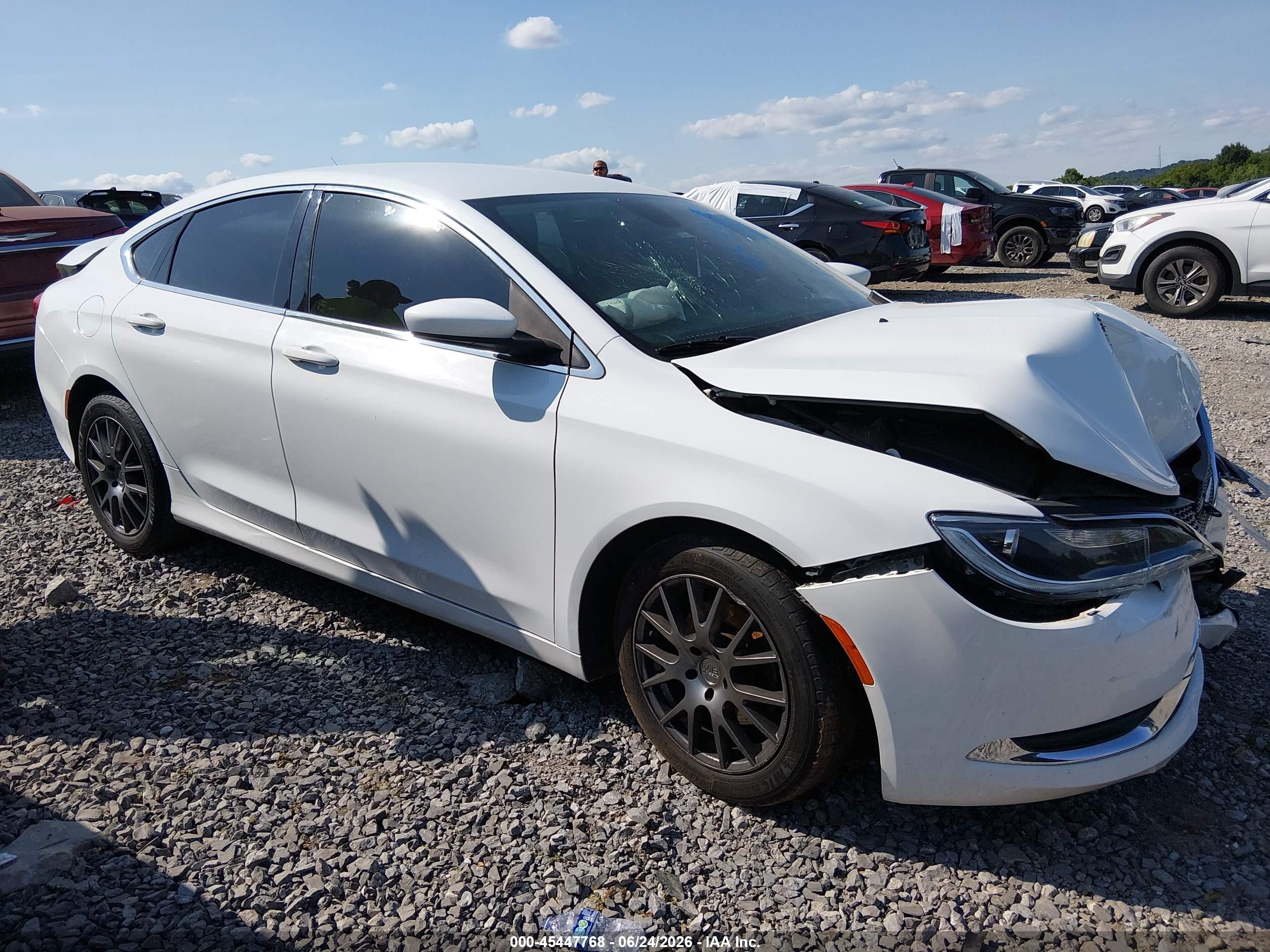 2015 Chrysler 200 Limited White vin: 1C3CCCAB3FN575201
