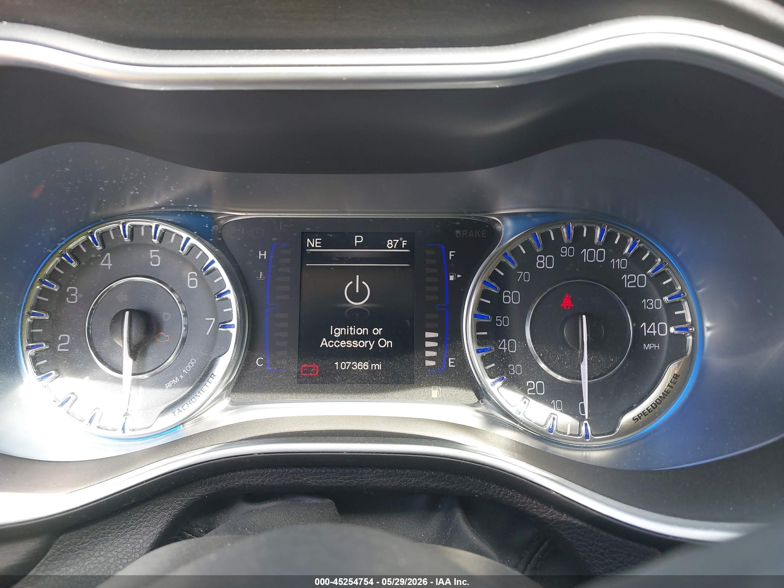 2015 Chrysler 200 Limited White vin: 1C3CCCAB3FN590782