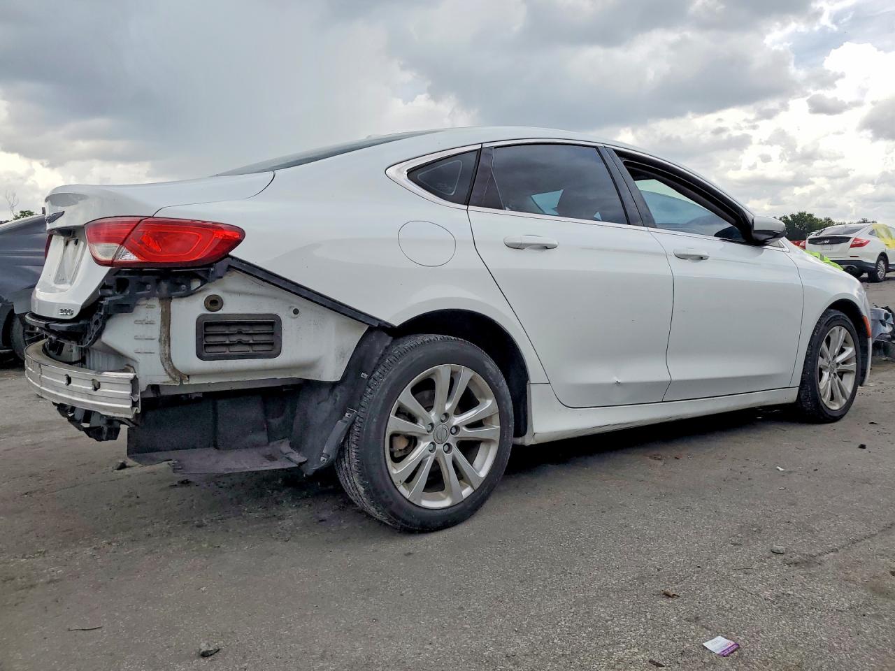 2015 Chrysler 200 Белый vin: 1C3CCCAB3FN598770