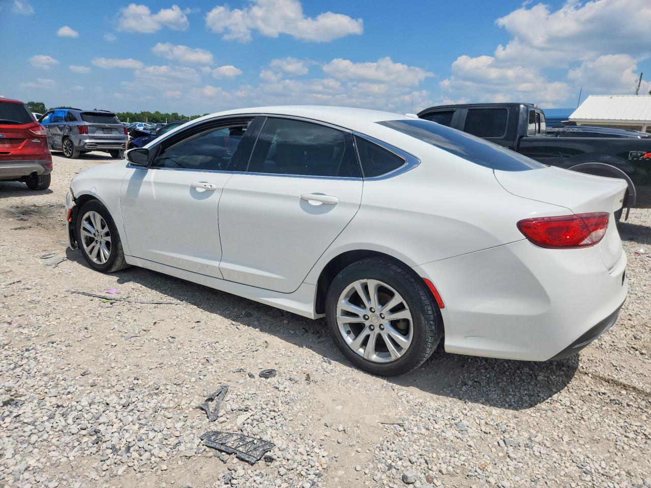 2015 Chrysler 200 Limited White vin: 1C3CCCAB3FN612389