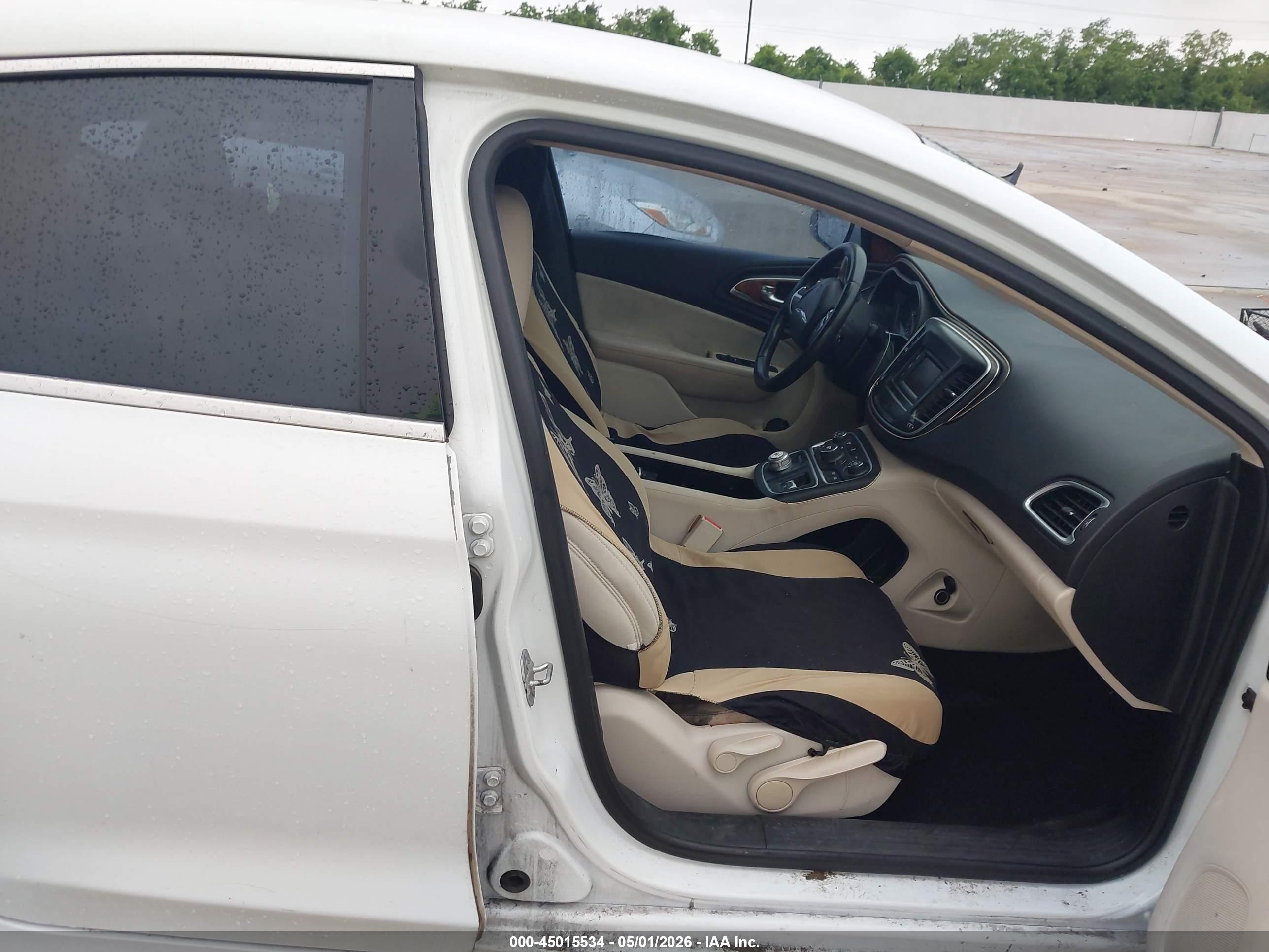 2015 Chrysler 200 Limited White vin: 1C3CCCAB3FN653072