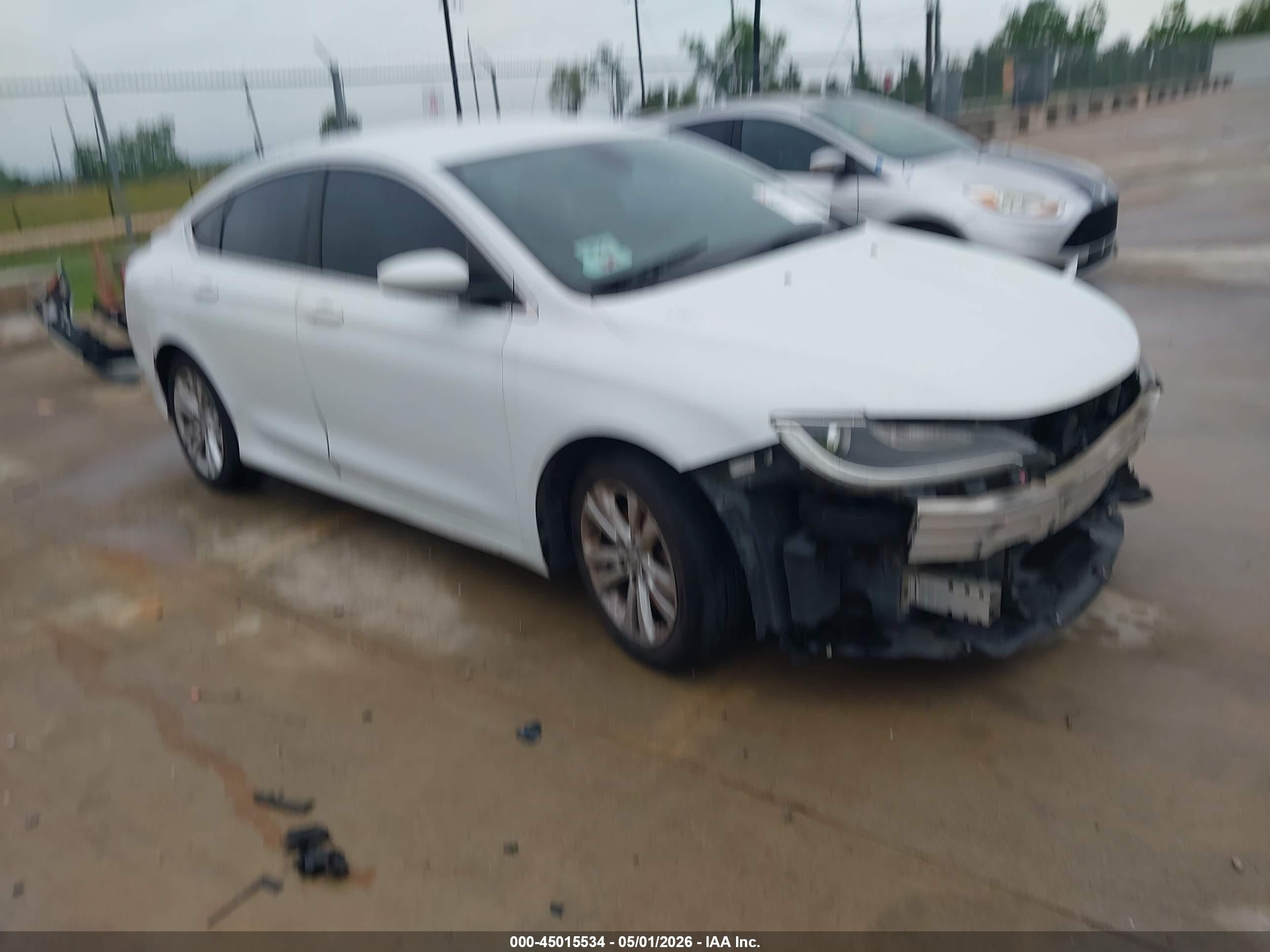 2015 Chrysler 200 Limited White vin: 1C3CCCAB3FN653072