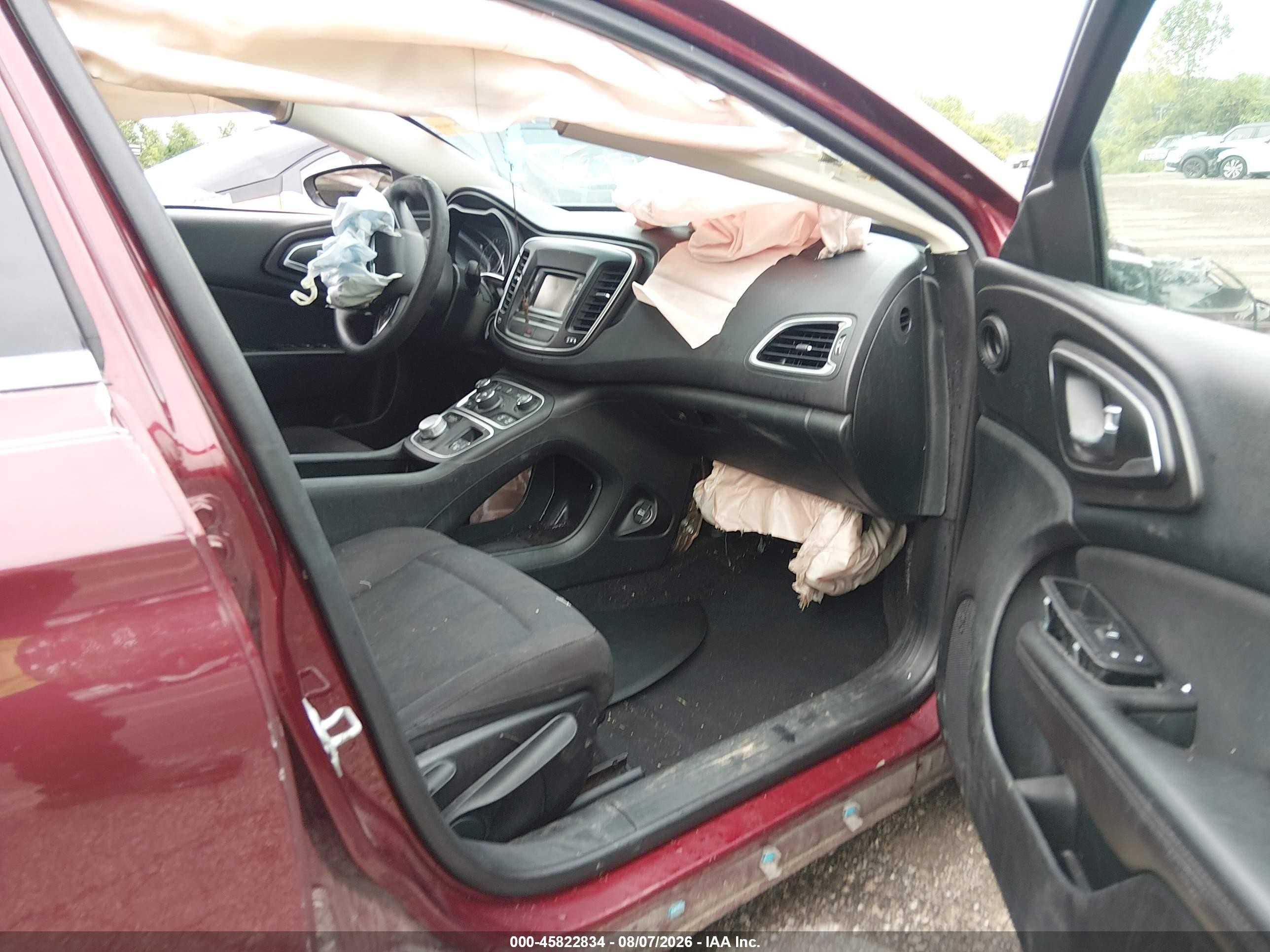 2015 Chrysler 200 Limited Red vin: 1C3CCCAB3FN693295