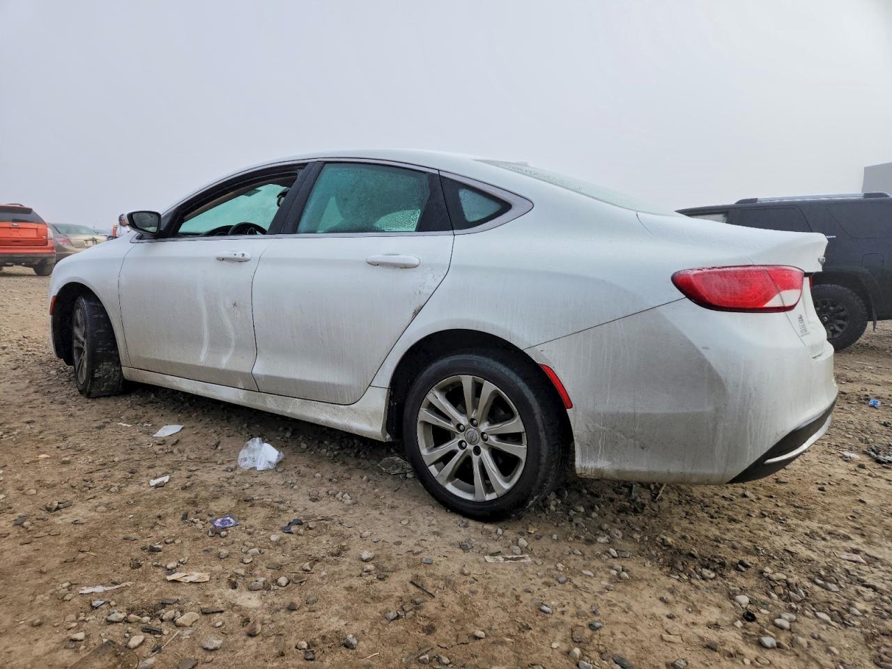 2015 Chrysler 200 Limited White vin: 1C3CCCAB3FN708491