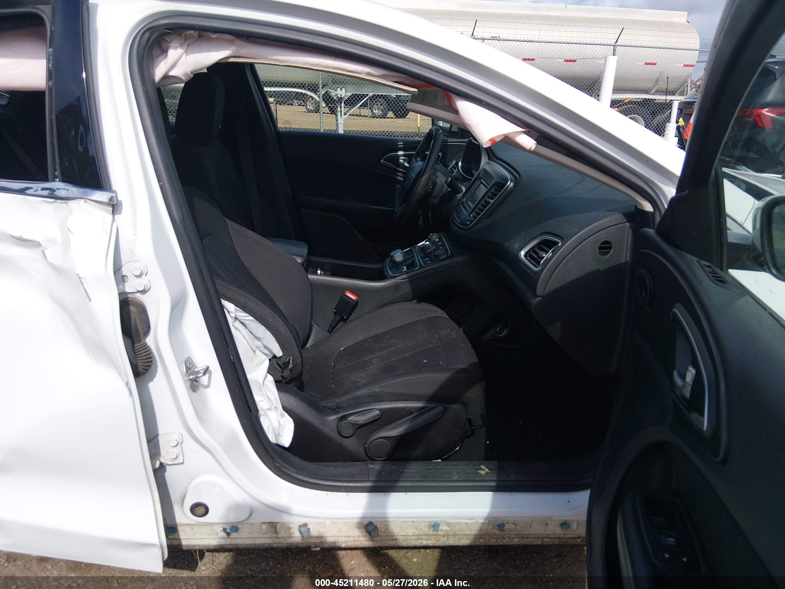 2015 Chrysler 200 Limited Белый vin: 1C3CCCAB3FN723931