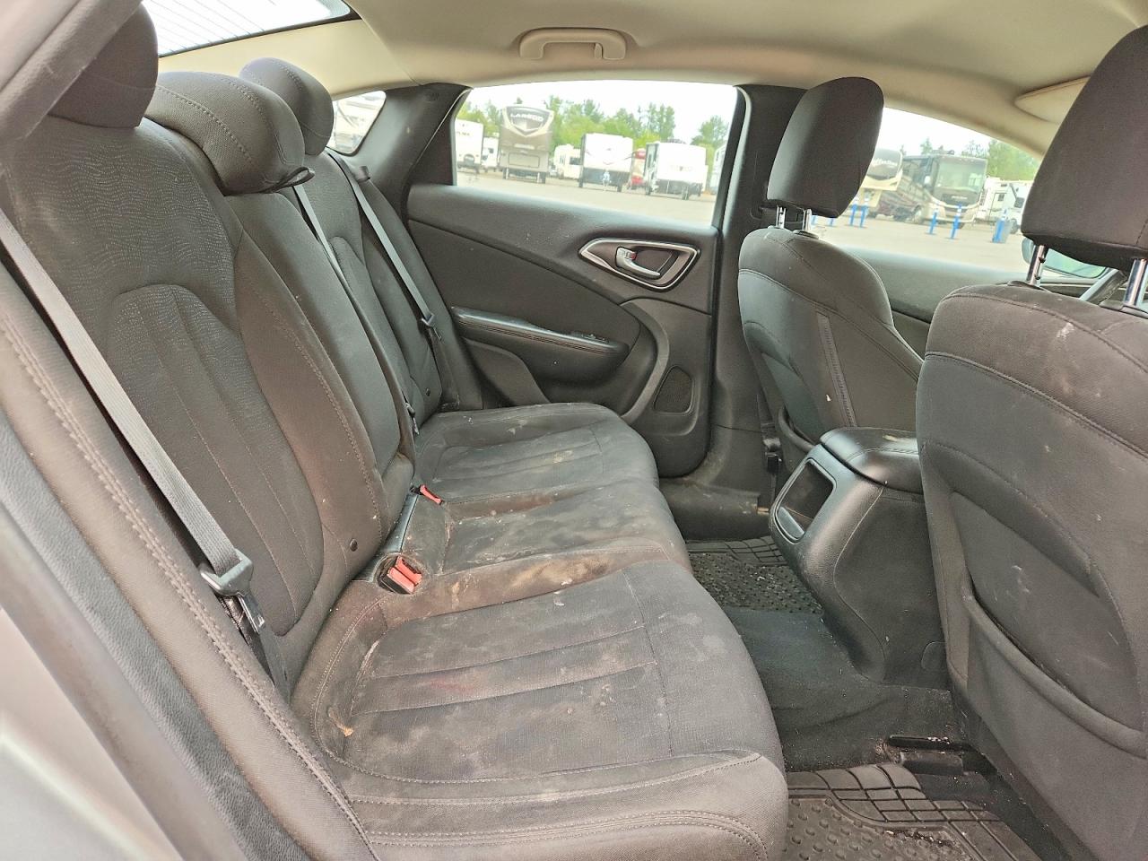2015 Chrysler 200 Limited Серебряный vin: 1C3CCCAB3FN726134