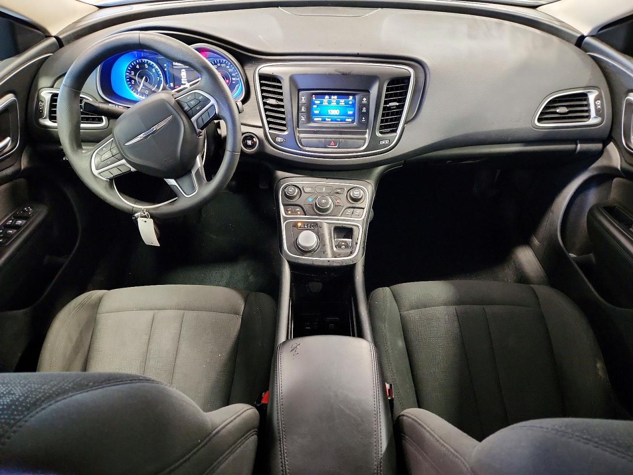 2015 Chrysler 200 Limited White vin: 1C3CCCAB3FN748277