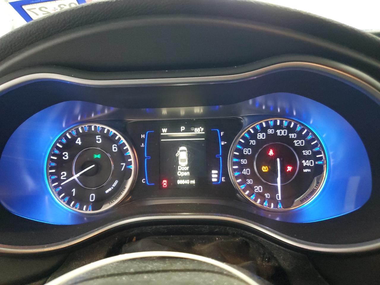 2016 Chrysler 200 Limited Темно-бордовый vin: 1C3CCCAB3GN148246 Damage: Warning - Tire Pressure, On, Unacceptable