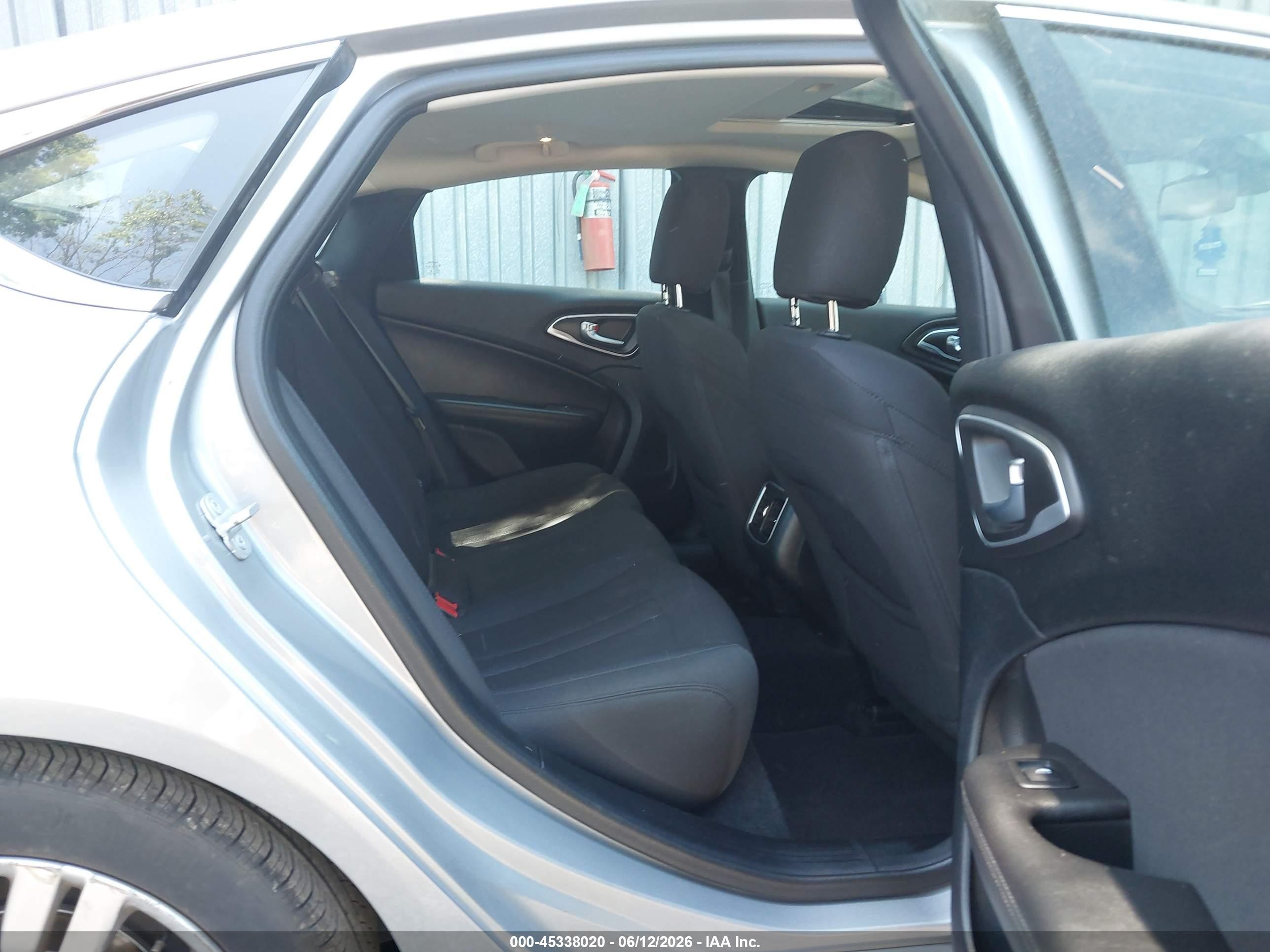 2015 Chrysler 200 Limited Gray vin: 1C3CCCAB4FN539498