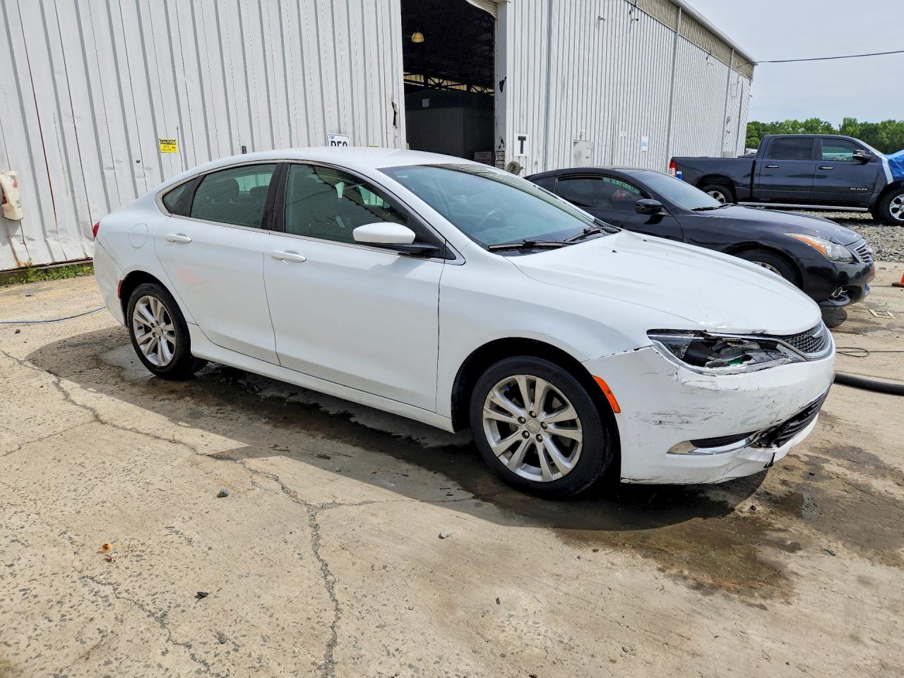 2015 Chrysler 200 Limited Белый vin: 1C3CCCAB4FN577653