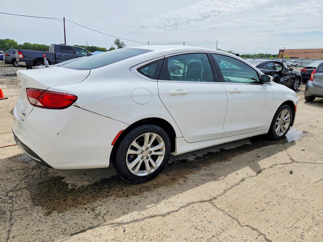 2015 Chrysler 200 Limited Белый vin: 1C3CCCAB4FN577653
