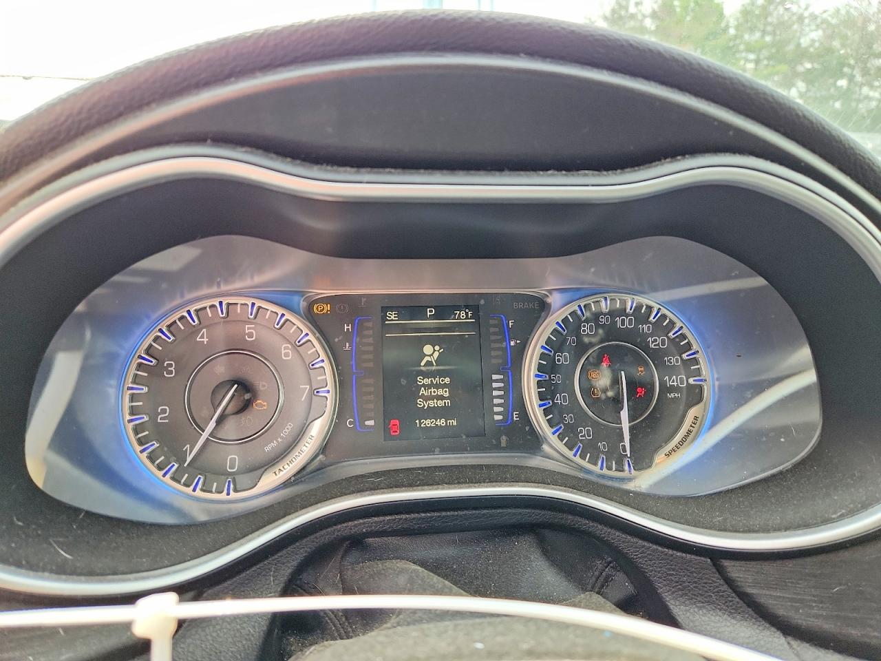 2015 Chrysler 200 Limited Белый vin: 1C3CCCAB4FN577653
