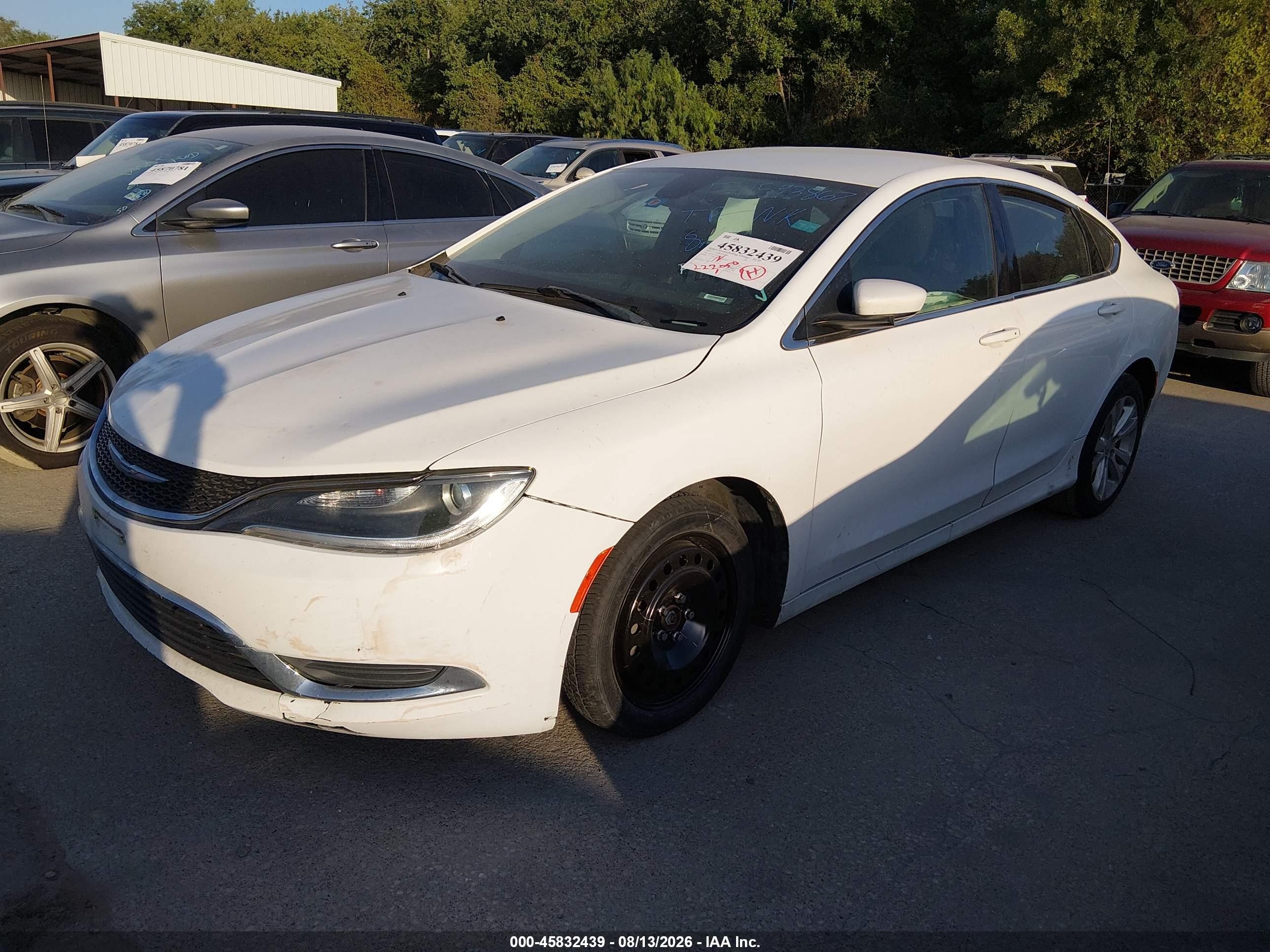 2015 Chrysler 200 Limited White vin: 1C3CCCAB4FN593867