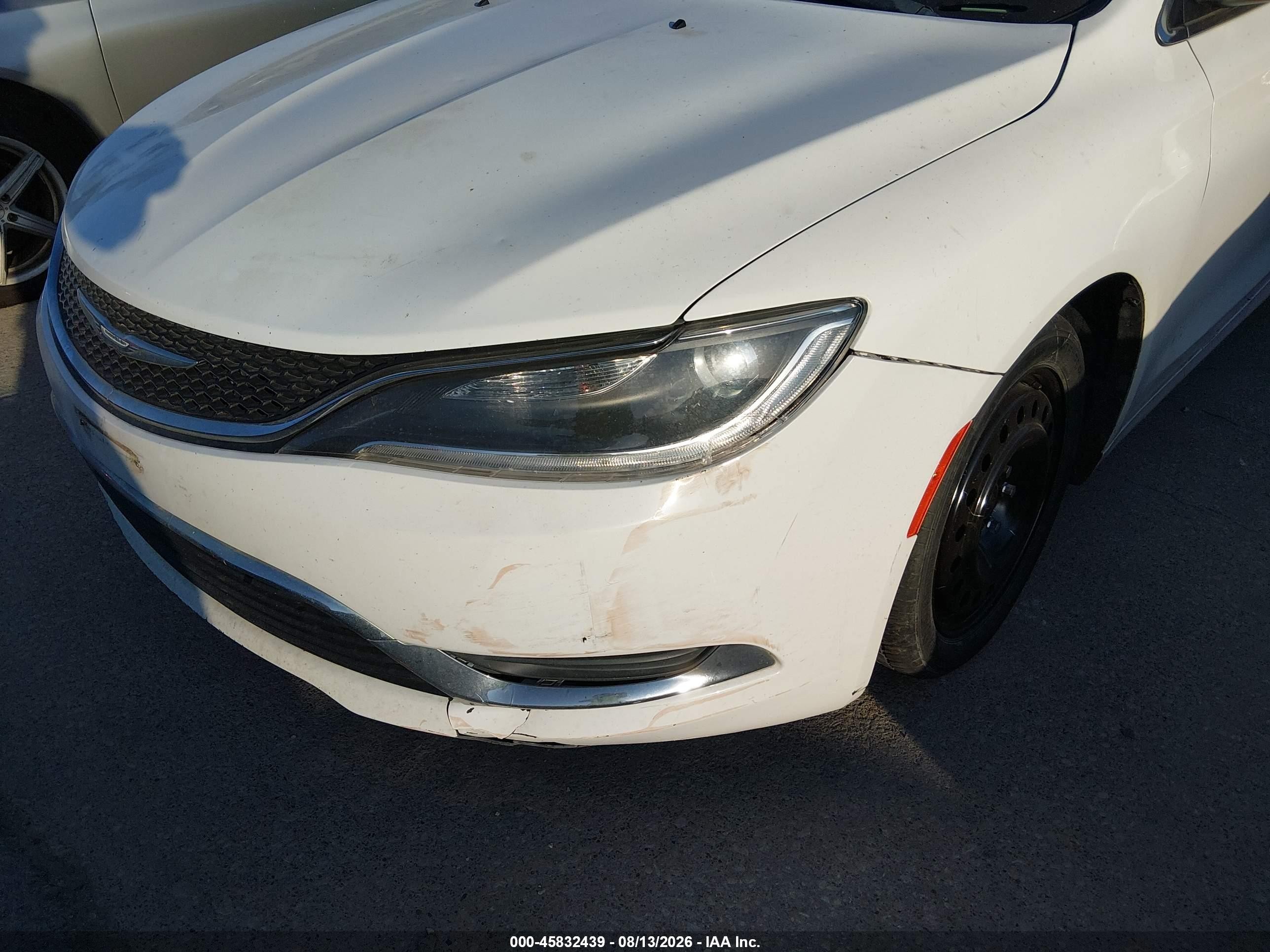2015 Chrysler 200 Limited White vin: 1C3CCCAB4FN593867