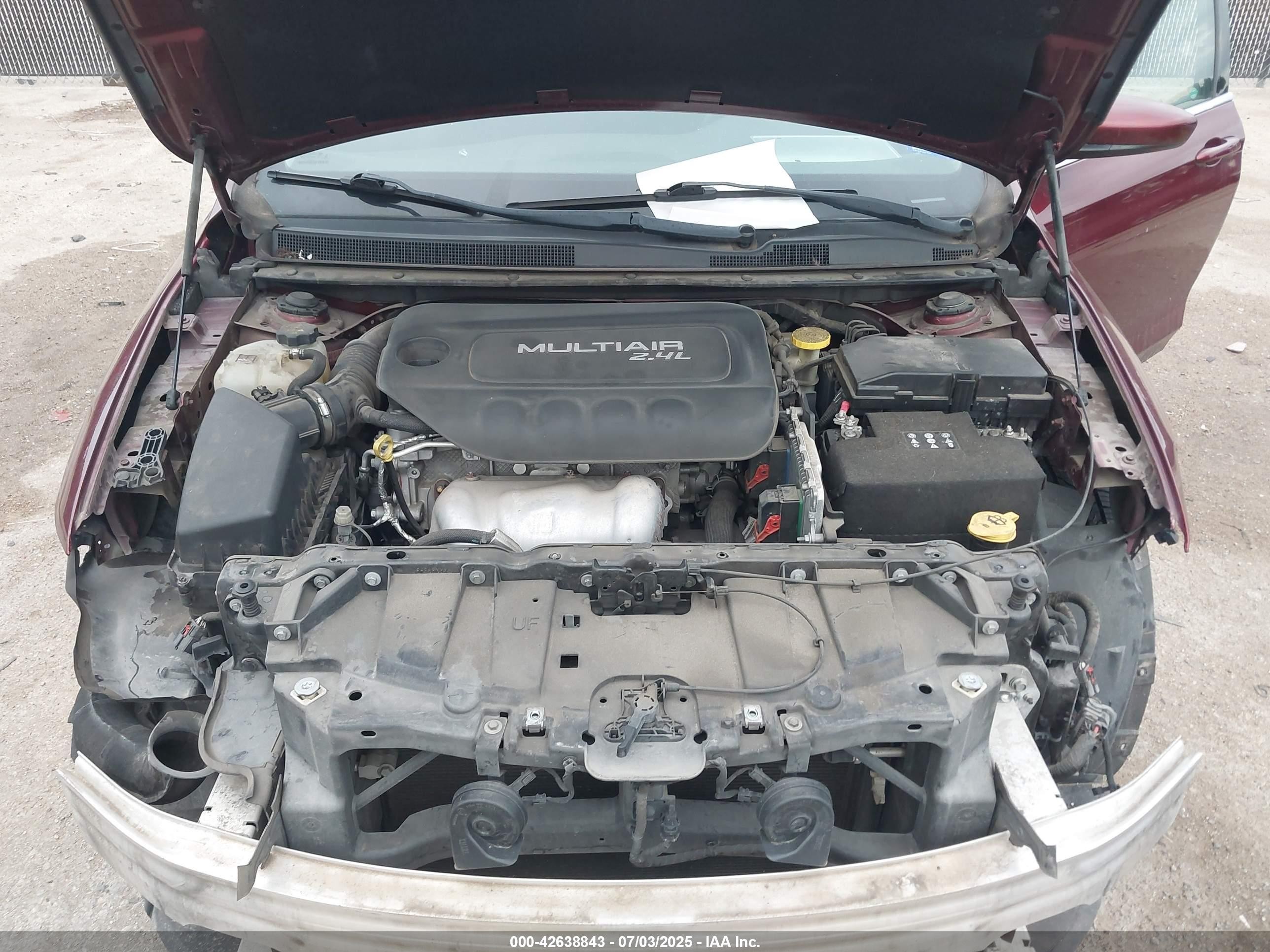 2015 Chrysler 200 Limited Red vin: 1C3CCCAB4FN607041