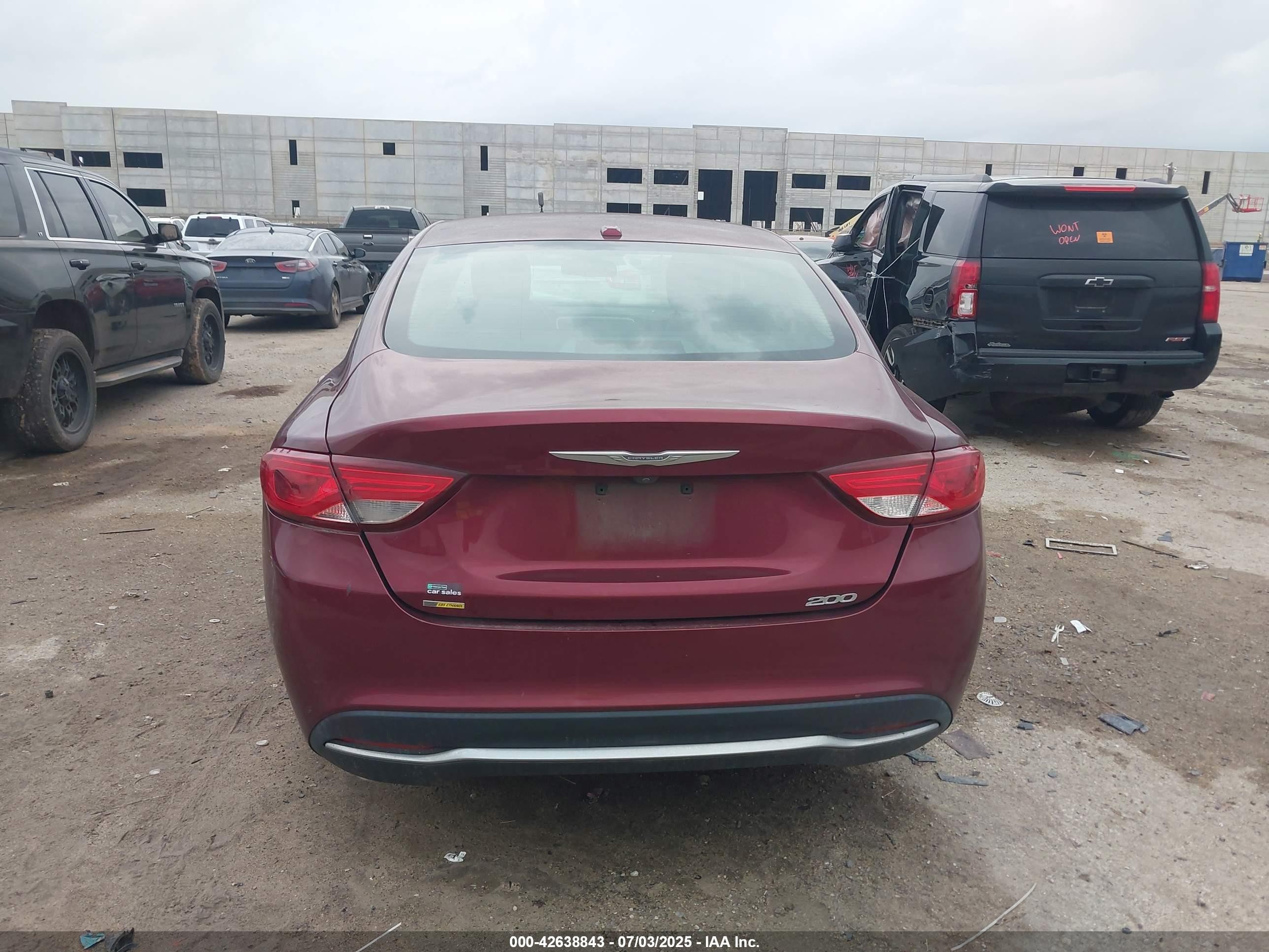 2015 Chrysler 200 Limited Red vin: 1C3CCCAB4FN607041