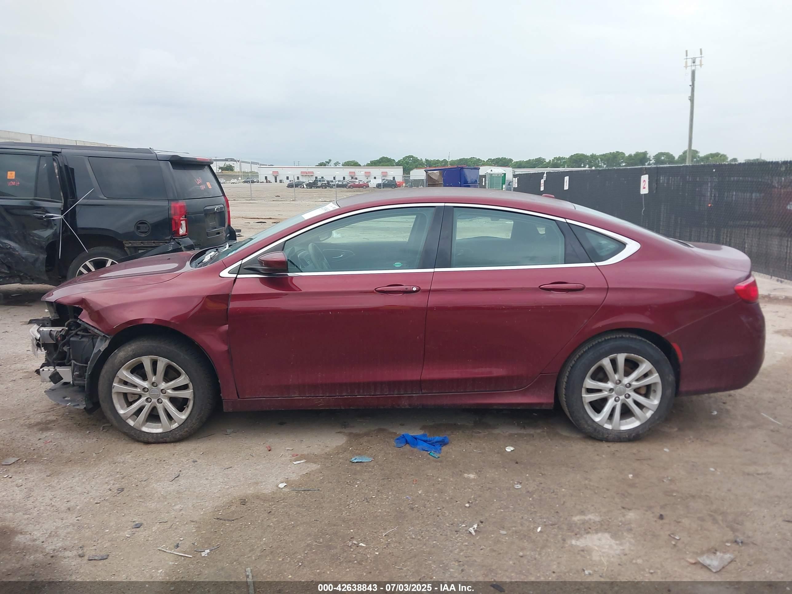 2015 Chrysler 200 Limited Red vin: 1C3CCCAB4FN607041