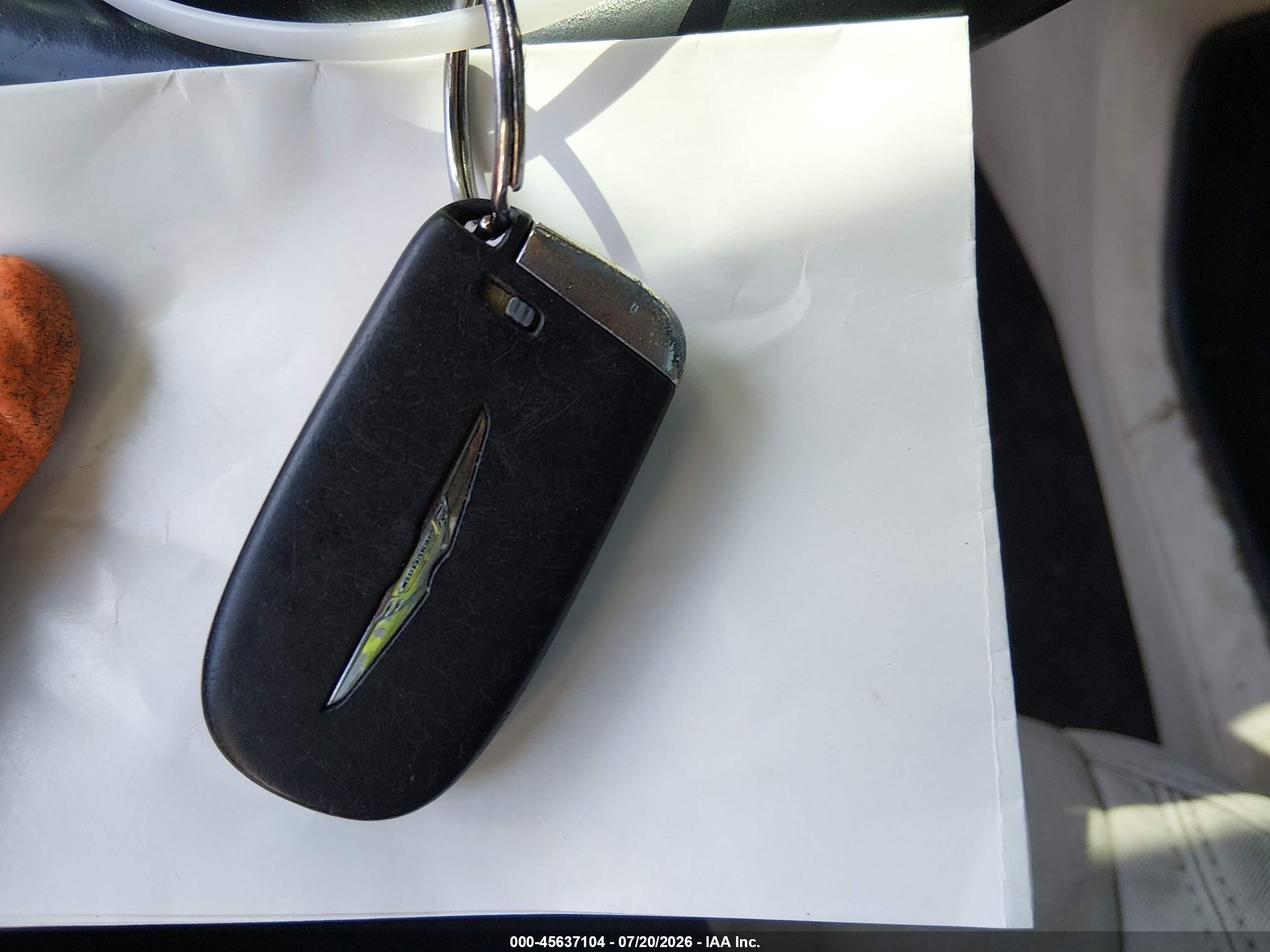 2015 Chrysler 200 Limited White vin: 1C3CCCAB4FN607119