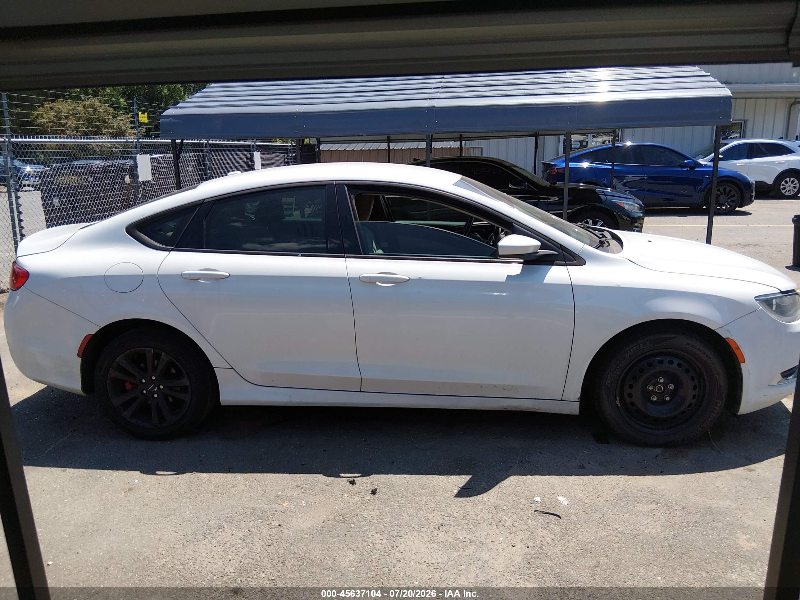 2015 Chrysler 200 Limited White vin: 1C3CCCAB4FN607119