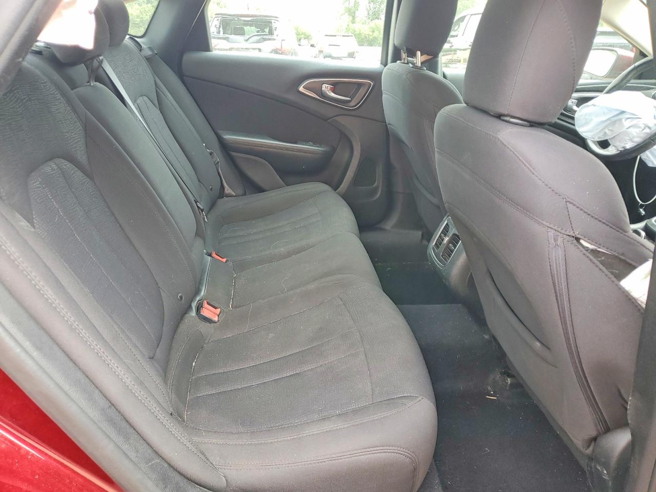2015 Chrysler 200 Limited Red vin: 1C3CCCAB4FN614507