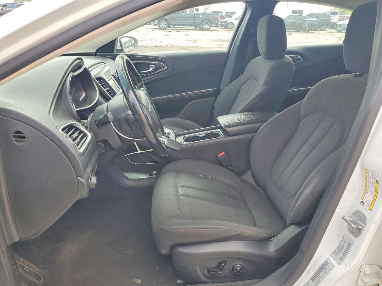 2015 Chrysler 200 Limited White vin: 1C3CCCAB4FN628956
