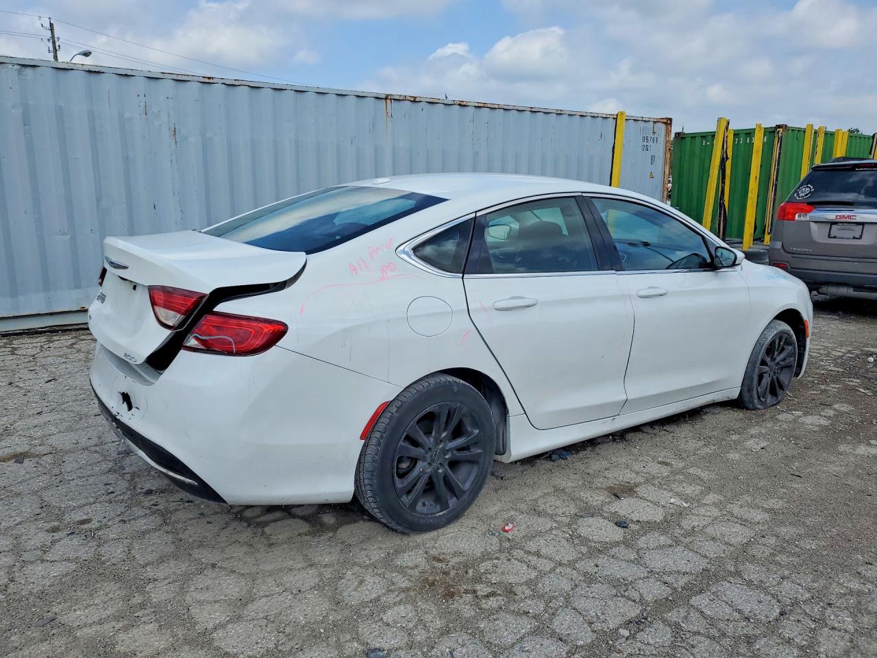 2015 Chrysler 200 Limited White vin: 1C3CCCAB4FN628956