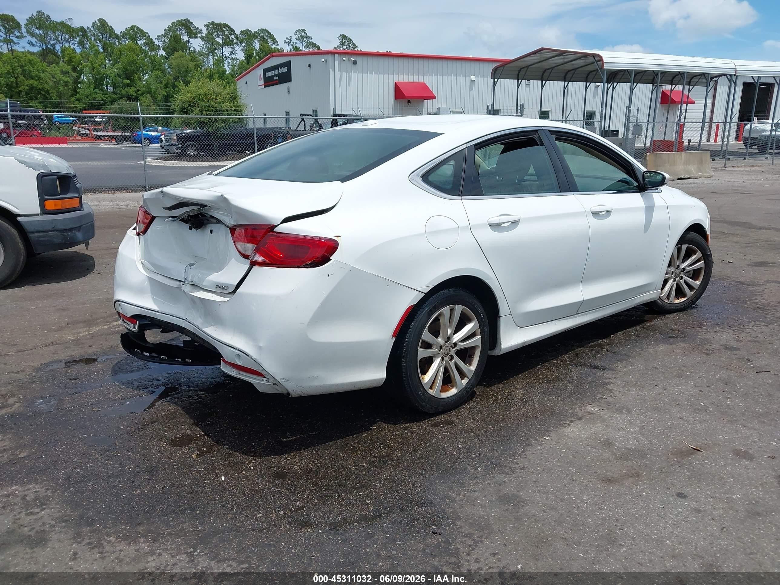 2015 Chrysler 200 Limited Белый vin: 1C3CCCAB4FN649080
