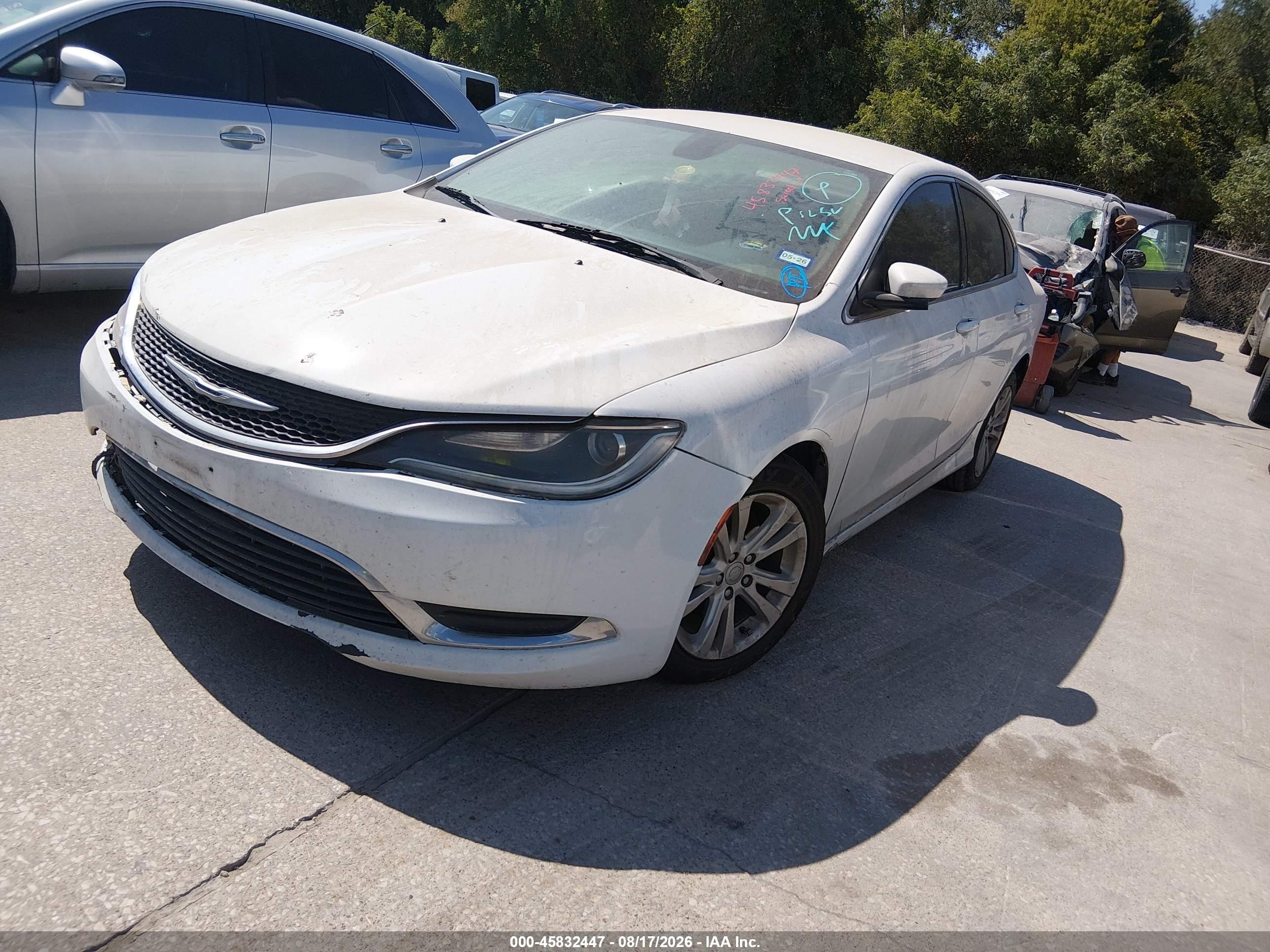 2015 Chrysler 200 Limited White vin: 1C3CCCAB4FN658491