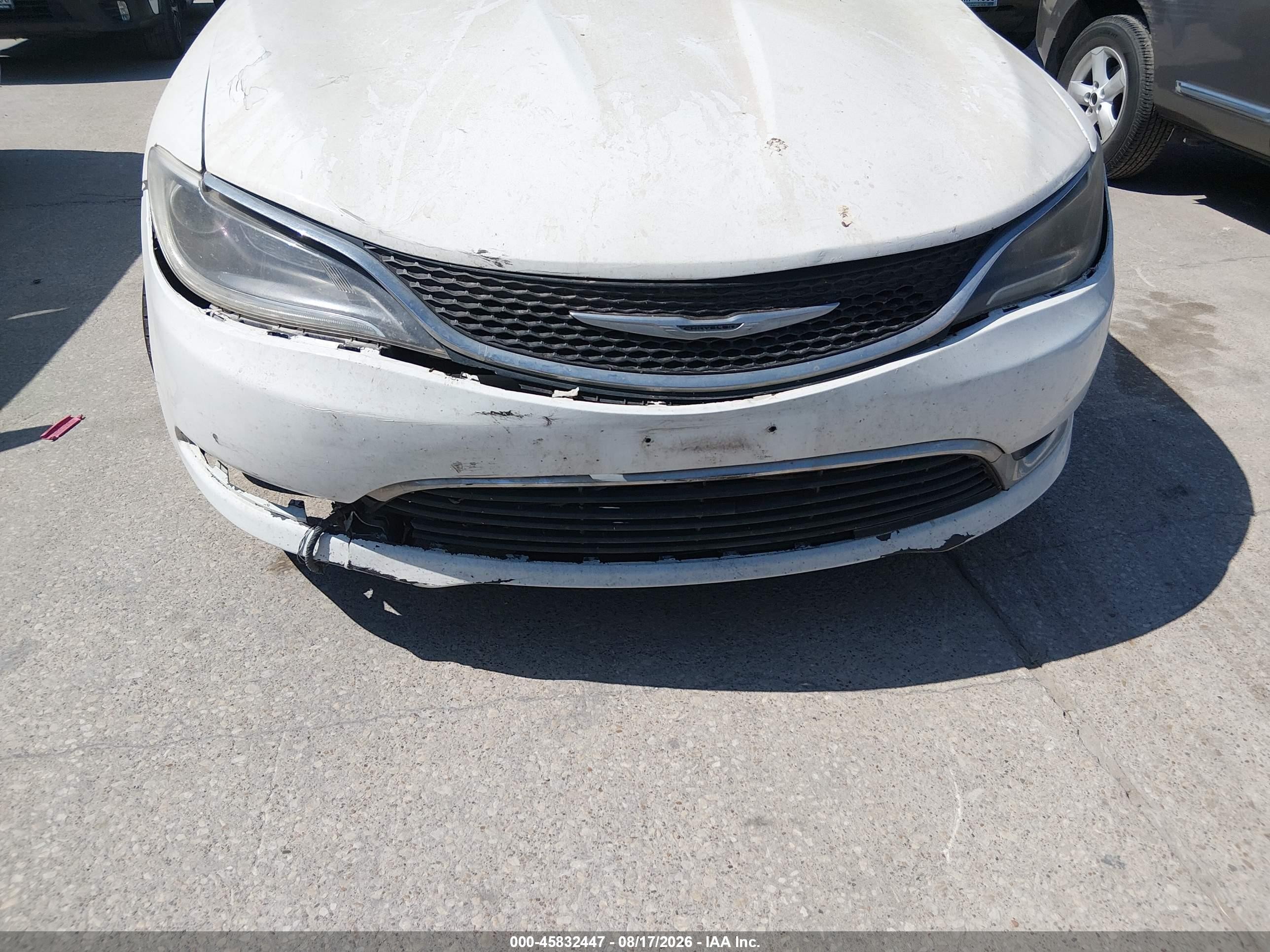 2015 Chrysler 200 Limited White vin: 1C3CCCAB4FN658491