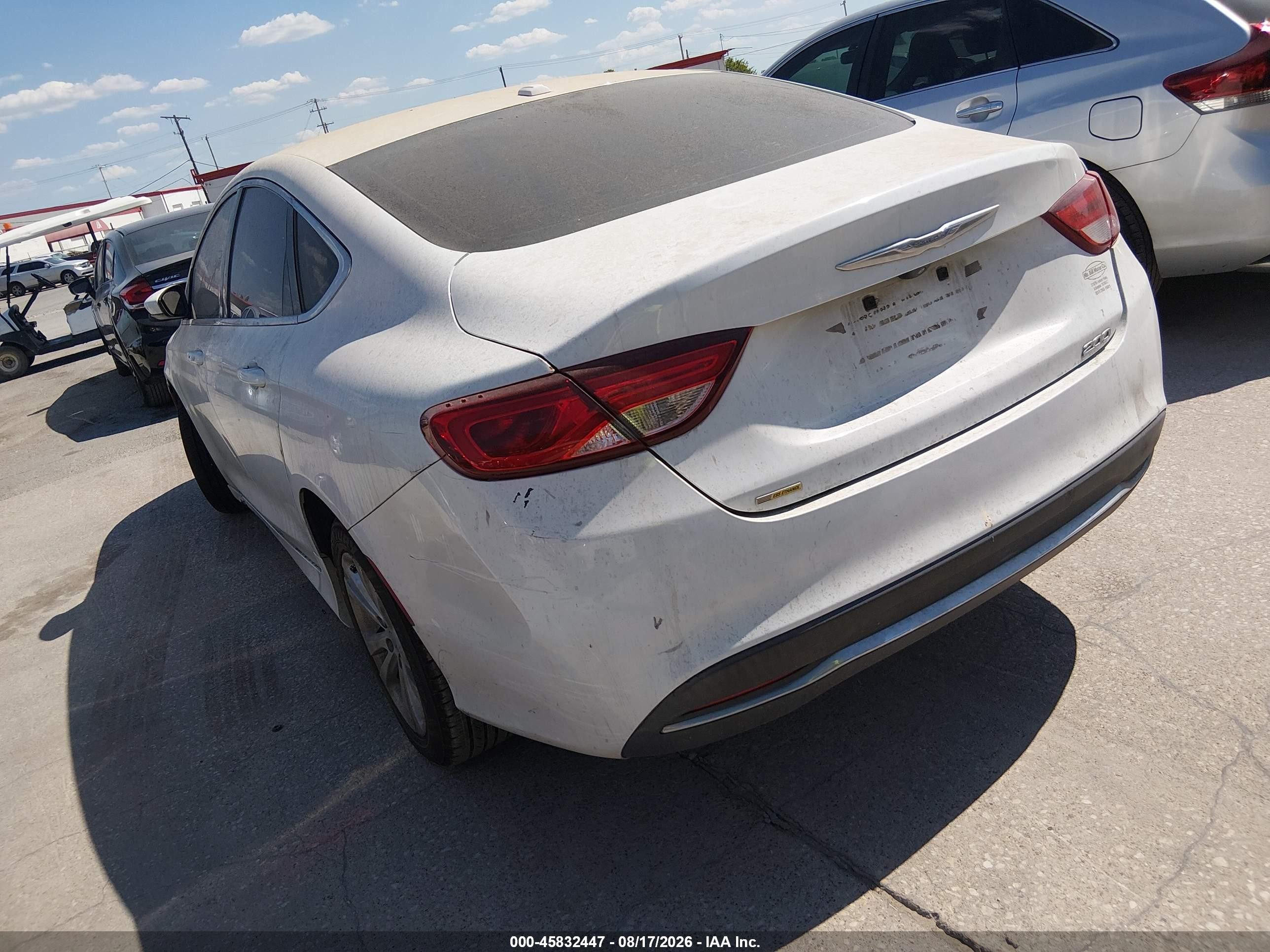 2015 Chrysler 200 Limited White vin: 1C3CCCAB4FN658491