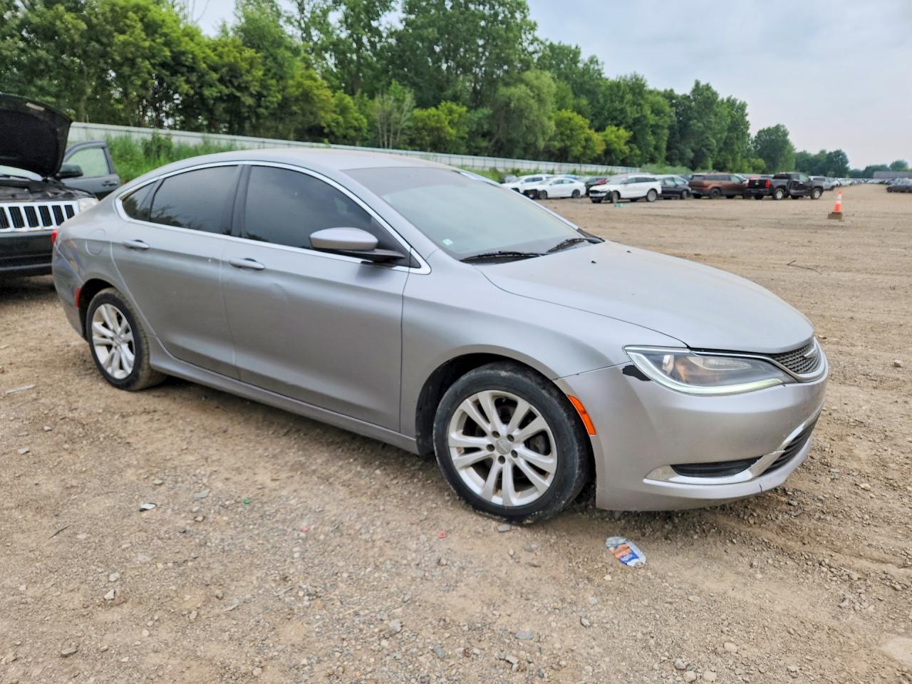 2015 Chrysler 200 Limited Silver vin: 1C3CCCAB4FN666784