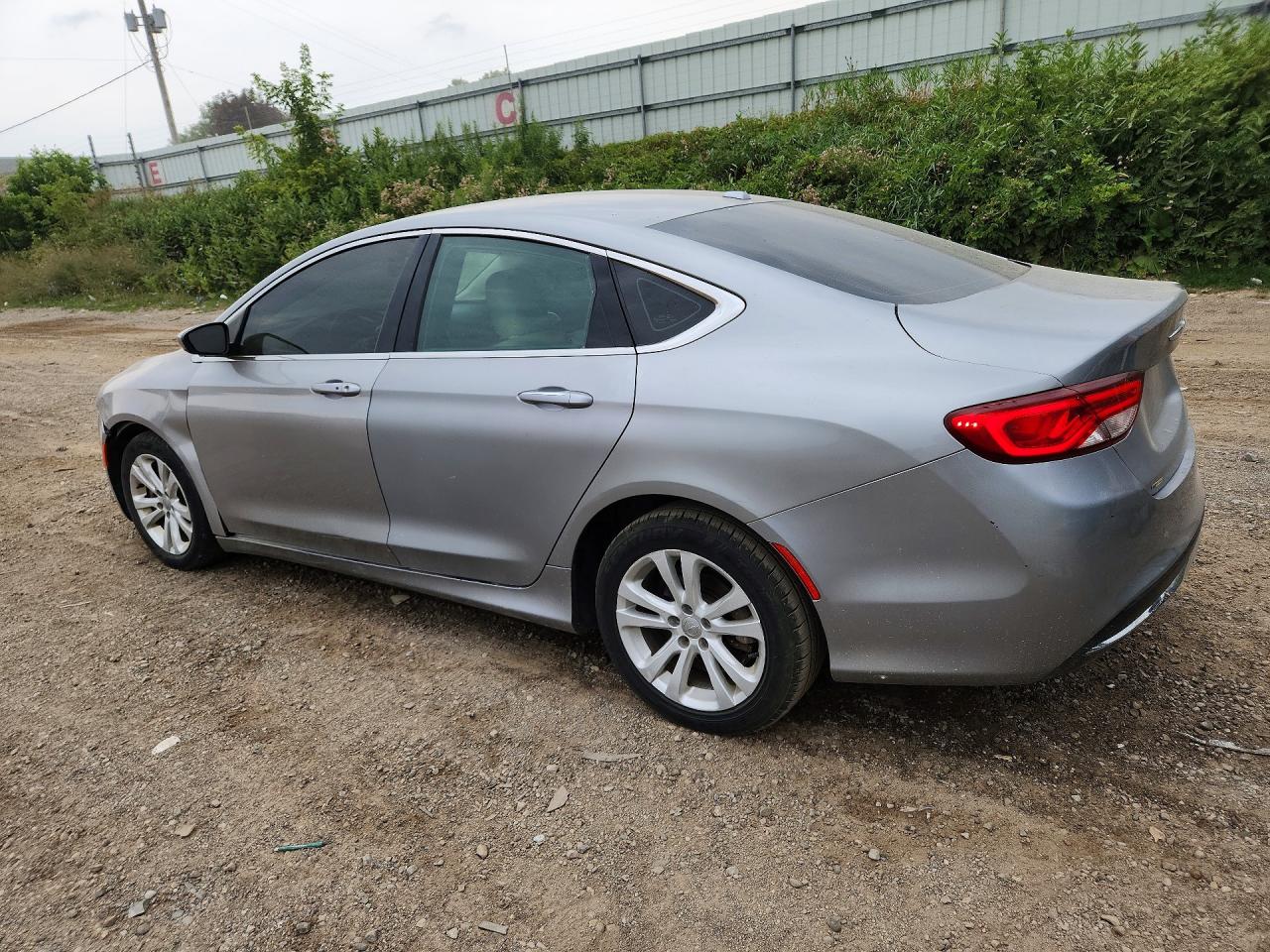 2015 Chrysler 200 Limited Silver vin: 1C3CCCAB4FN666784