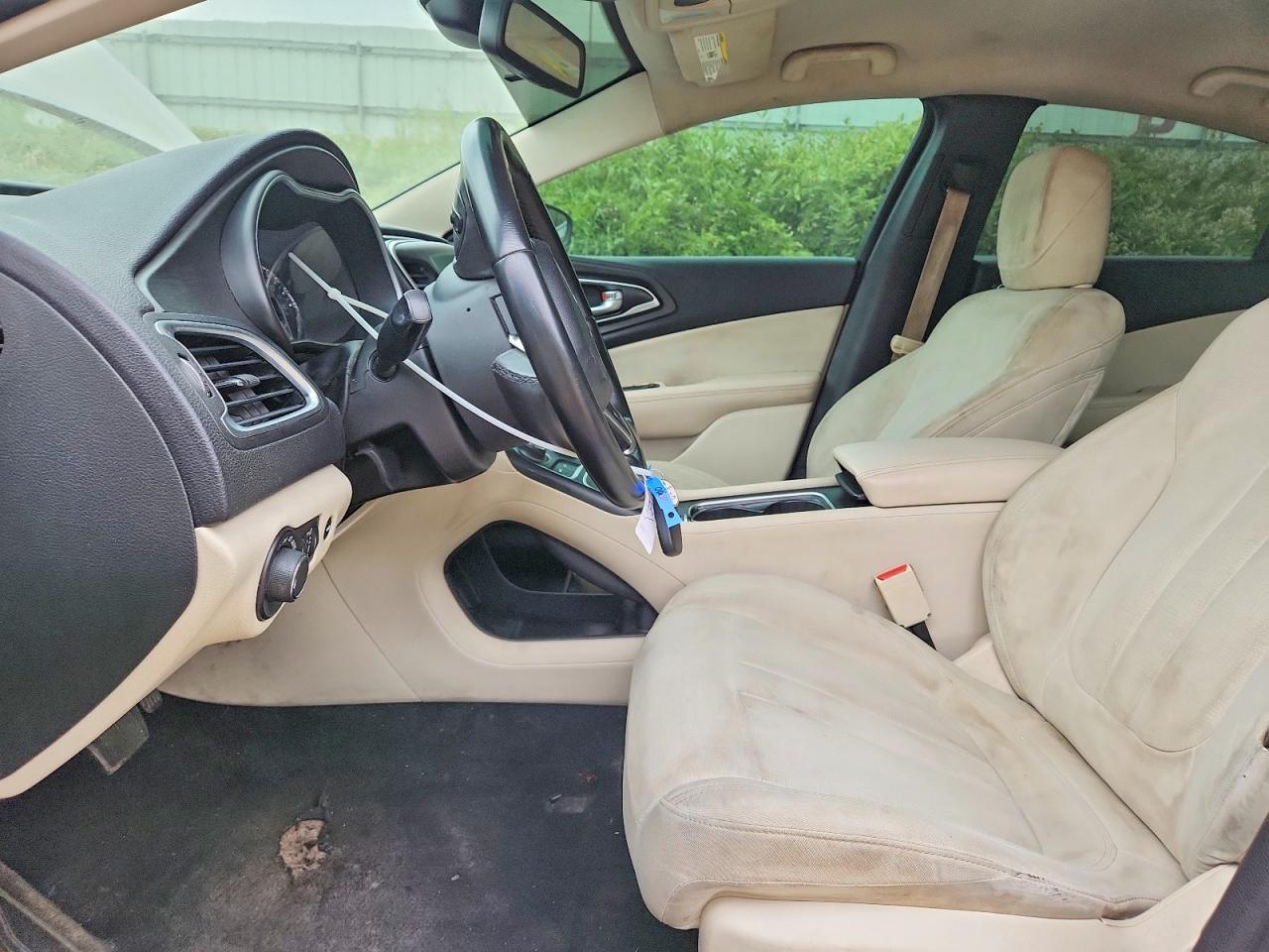 2015 Chrysler 200 Limited Silver vin: 1C3CCCAB4FN666784