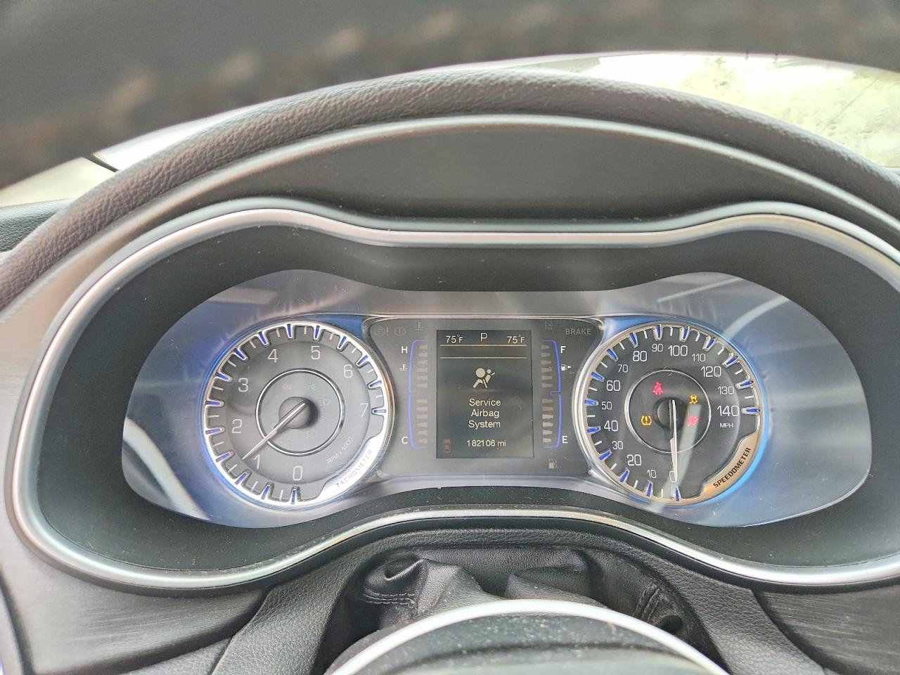 2015 Chrysler 200 Limited Silver vin: 1C3CCCAB4FN666784