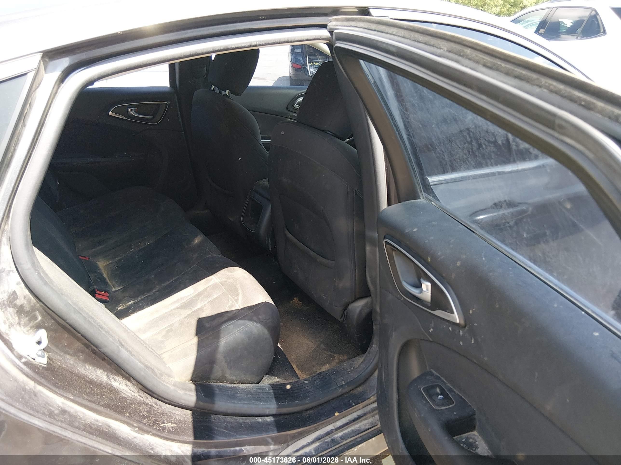 2015 Chrysler 200 Limited Серый vin: 1C3CCCAB4FN686002