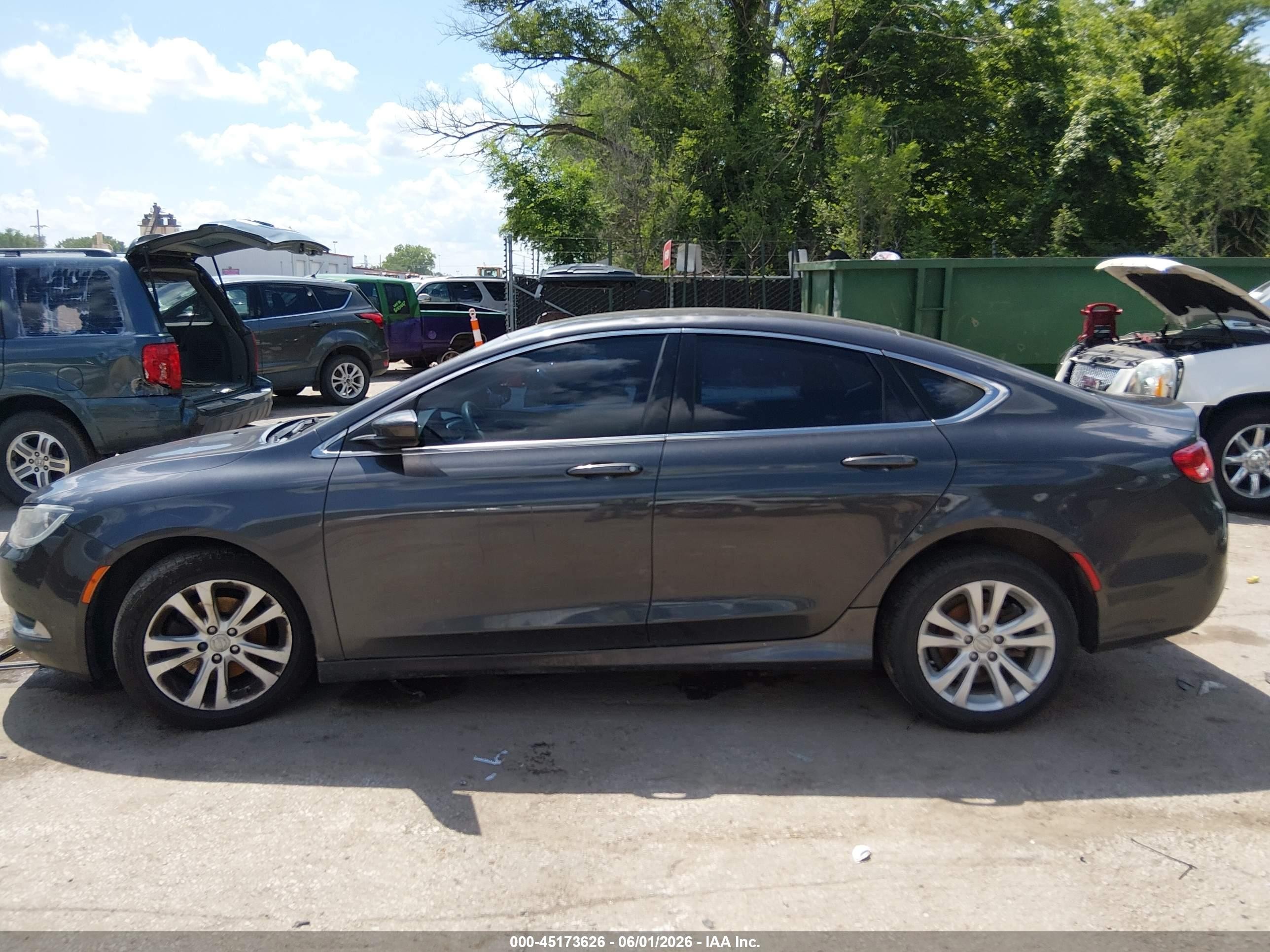 2015 Chrysler 200 Limited Серый vin: 1C3CCCAB4FN686002