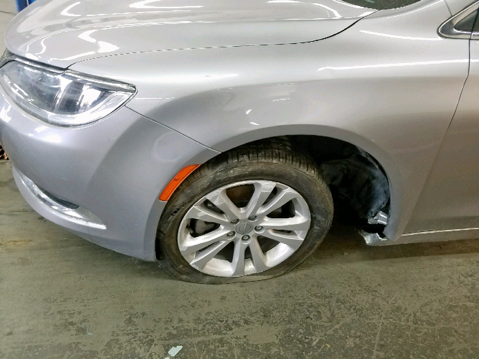 2015 Chrysler 200 Limited Silver vin: 1C3CCCAB4FN691314