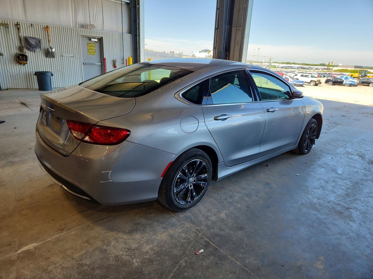2015 Chrysler 200 Limited Серебряный vin: 1C3CCCAB4FN691314