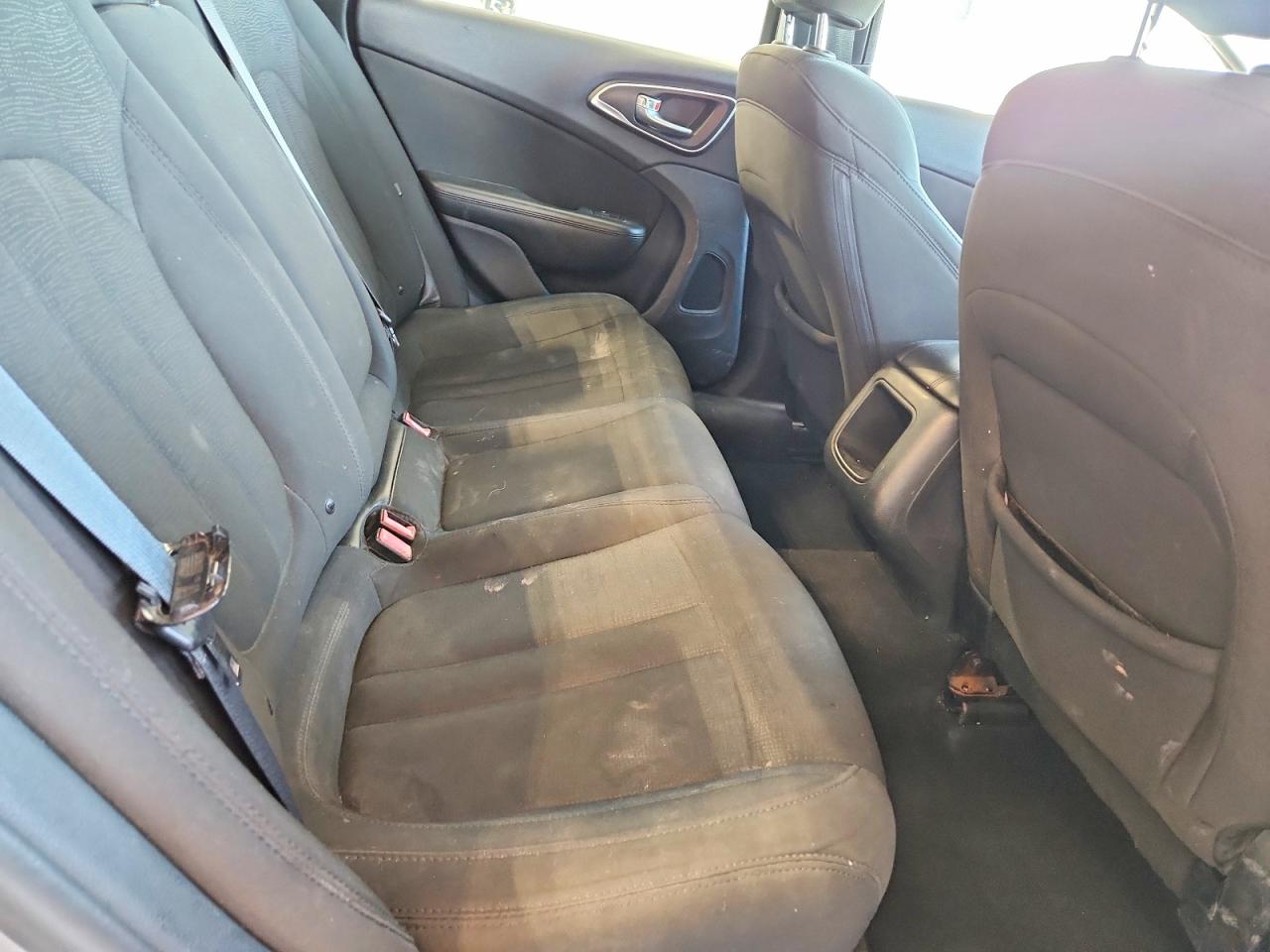 2015 Chrysler 200 Limited Серебряный vin: 1C3CCCAB4FN691314