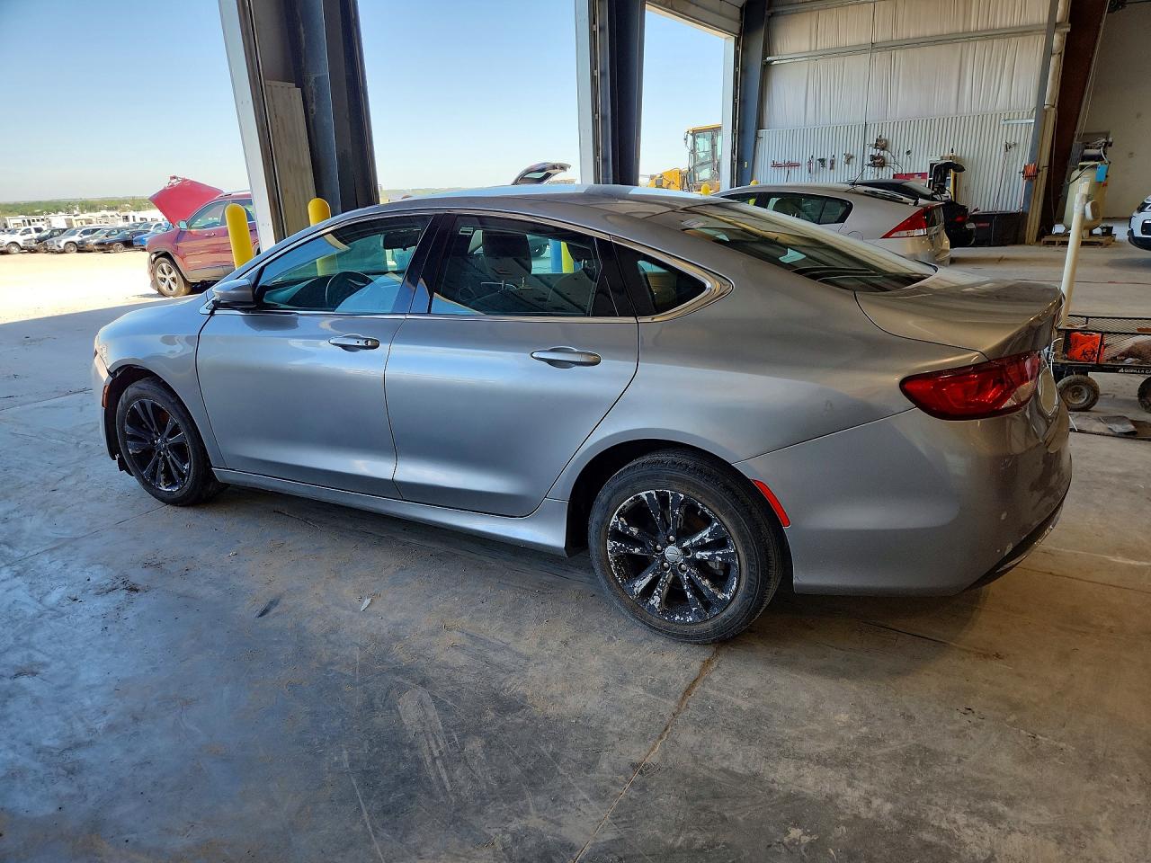 2015 Chrysler 200 Limited Серебряный vin: 1C3CCCAB4FN691314