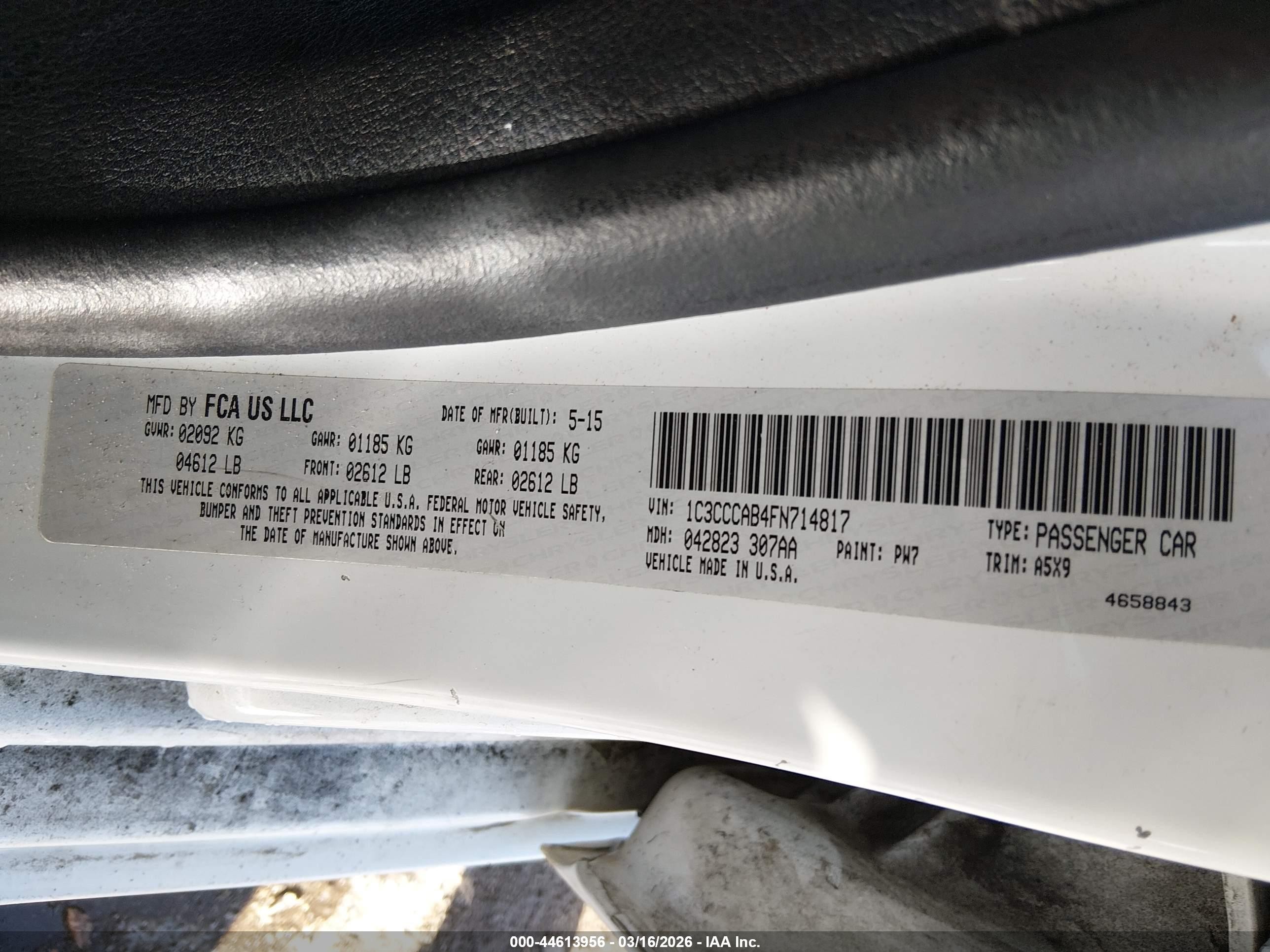 2015 Chrysler 200 Limited White vin: 1C3CCCAB4FN714817